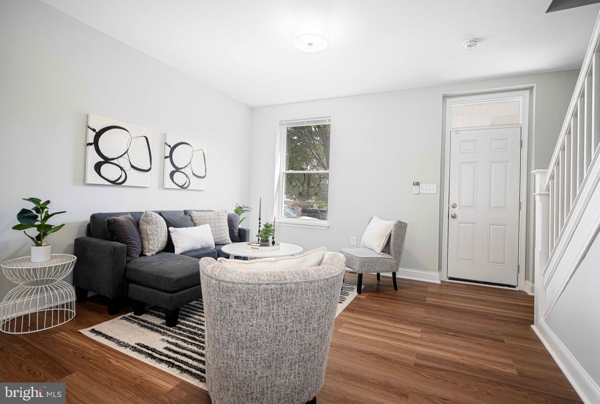 ELLWOOD PARK - Residential