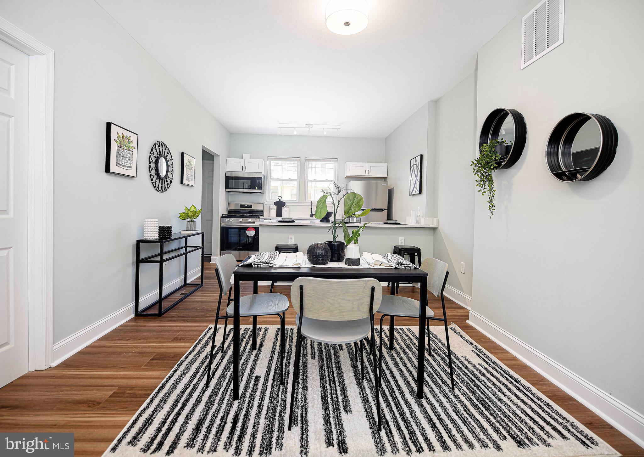 ELLWOOD PARK - Residential