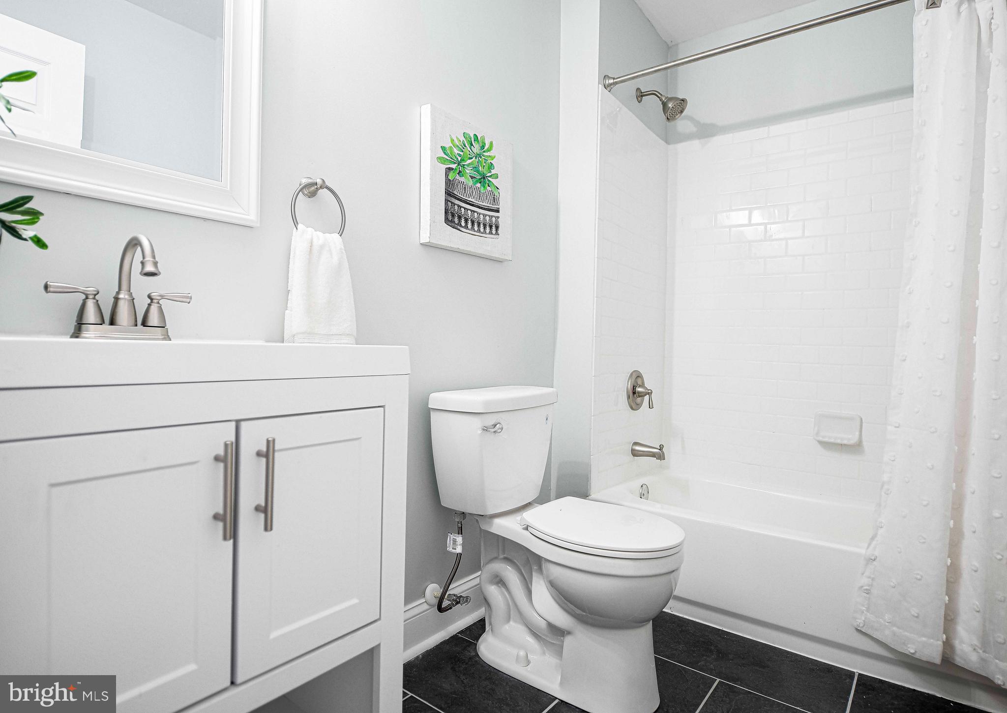 ELLWOOD PARK - Residential