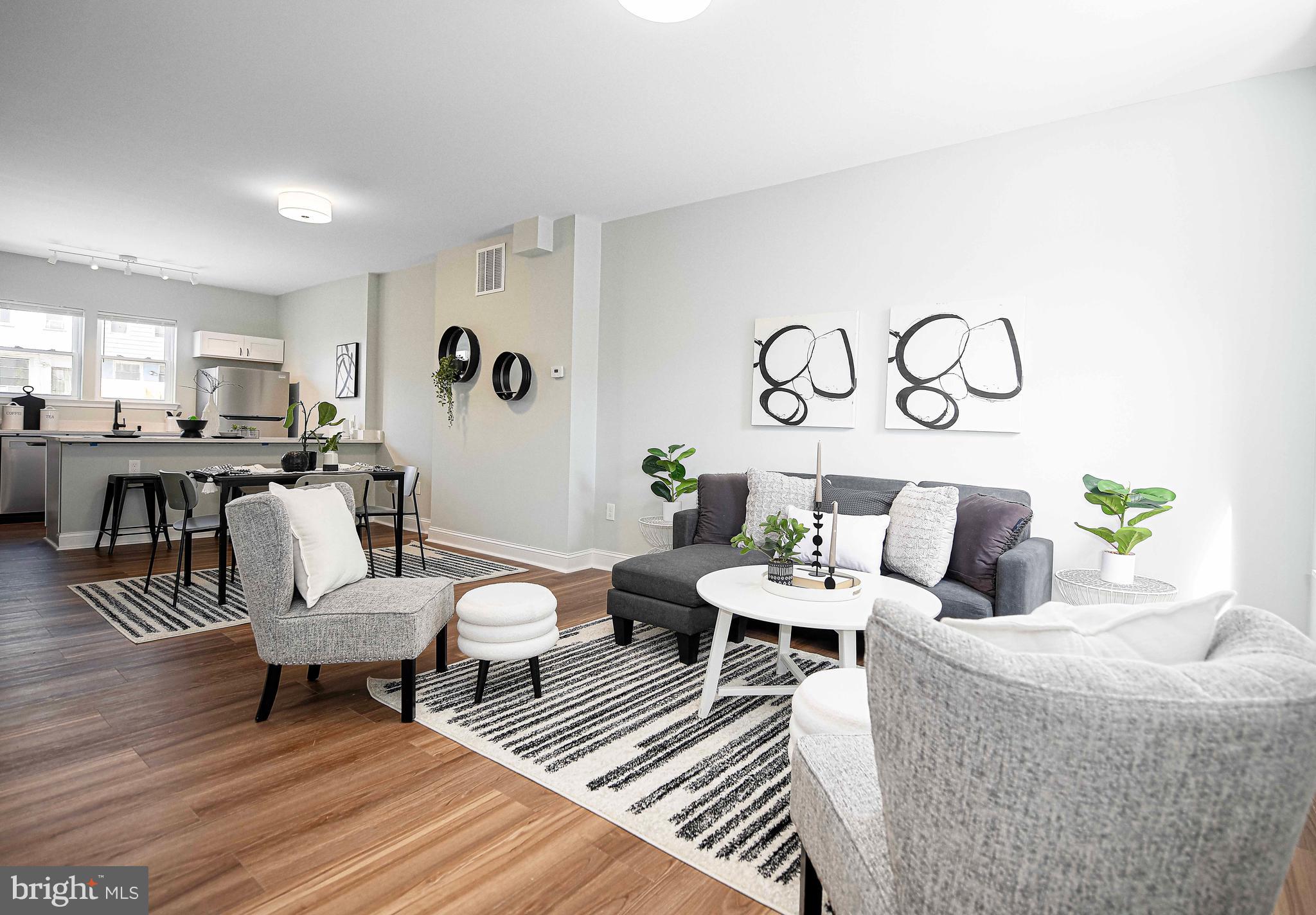 ELLWOOD PARK - Residential