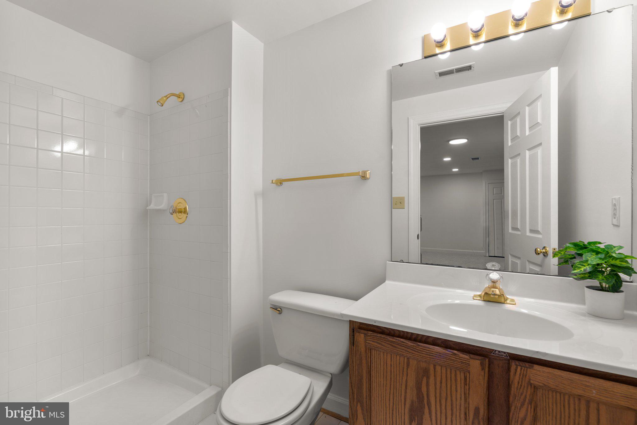 BROOKEFIELD - Residential