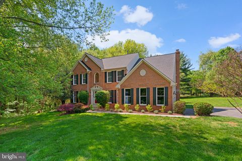 19800 FALLING SPRING COURT GAITHERSBURG MD 20882