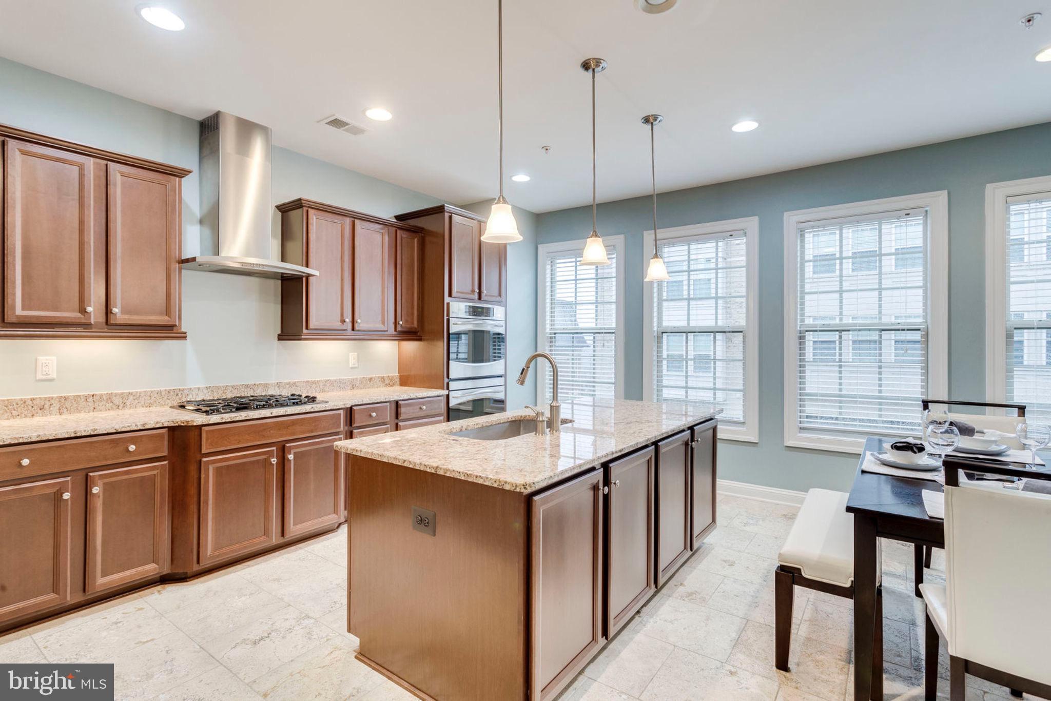 POTOMAC OVERLOOK - Residential Lease