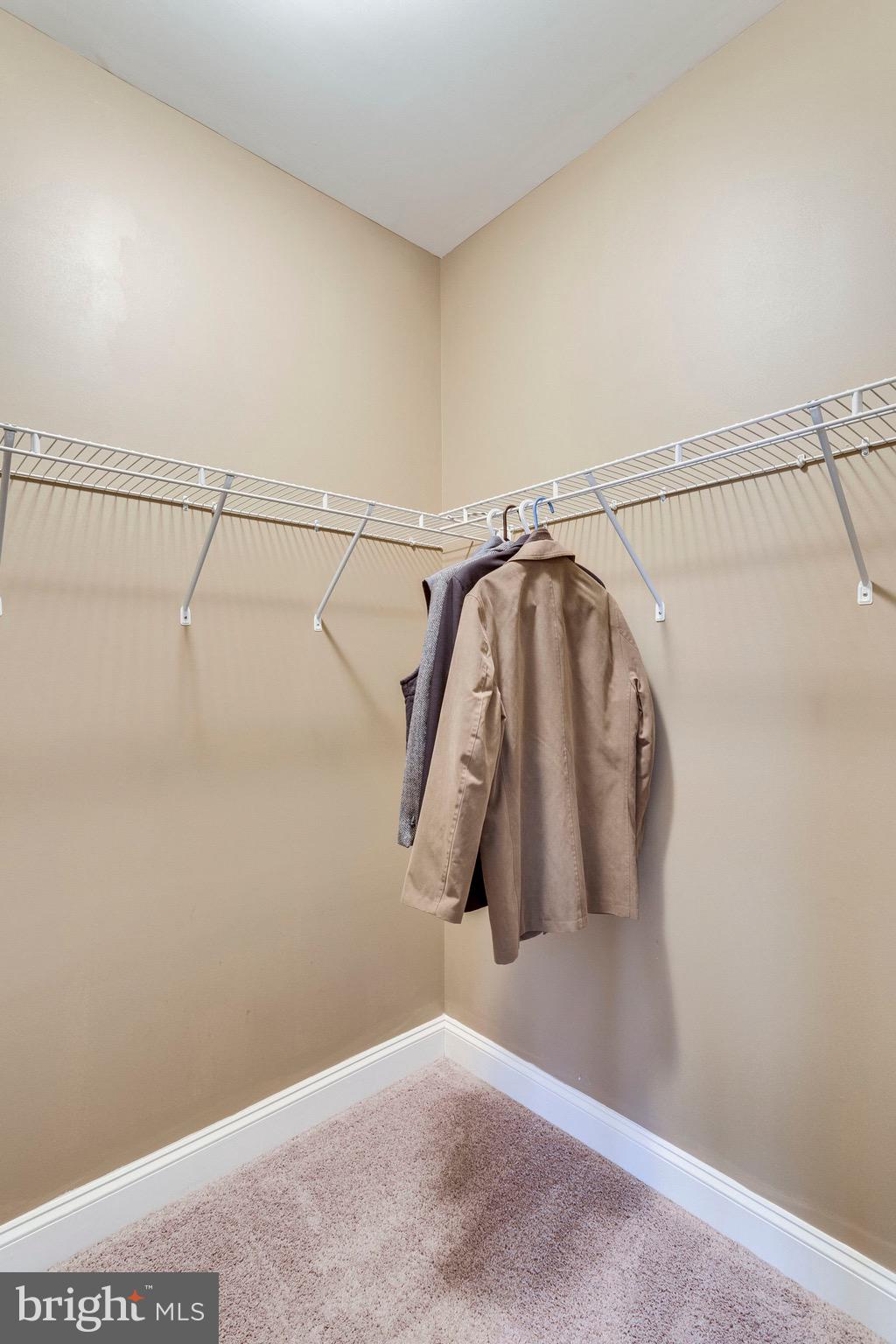 POTOMAC OVERLOOK - Residential Lease