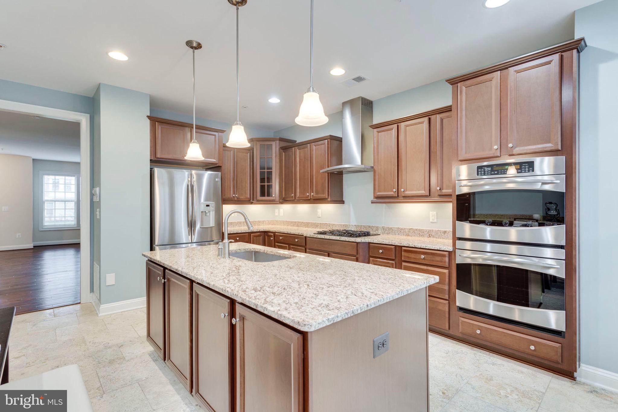 POTOMAC OVERLOOK - Residential Lease