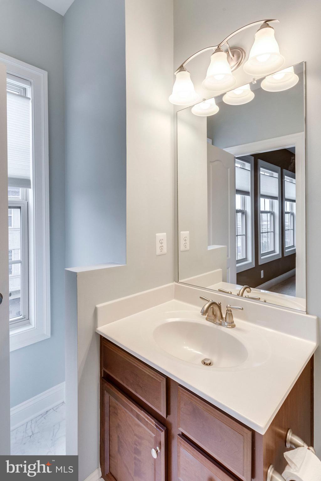 POTOMAC OVERLOOK - Residential Lease