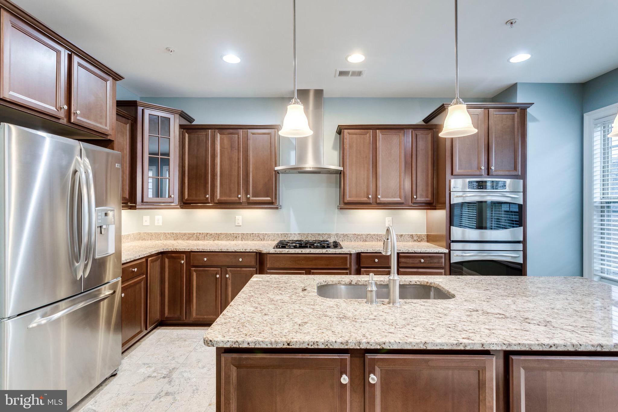 POTOMAC OVERLOOK - Residential Lease