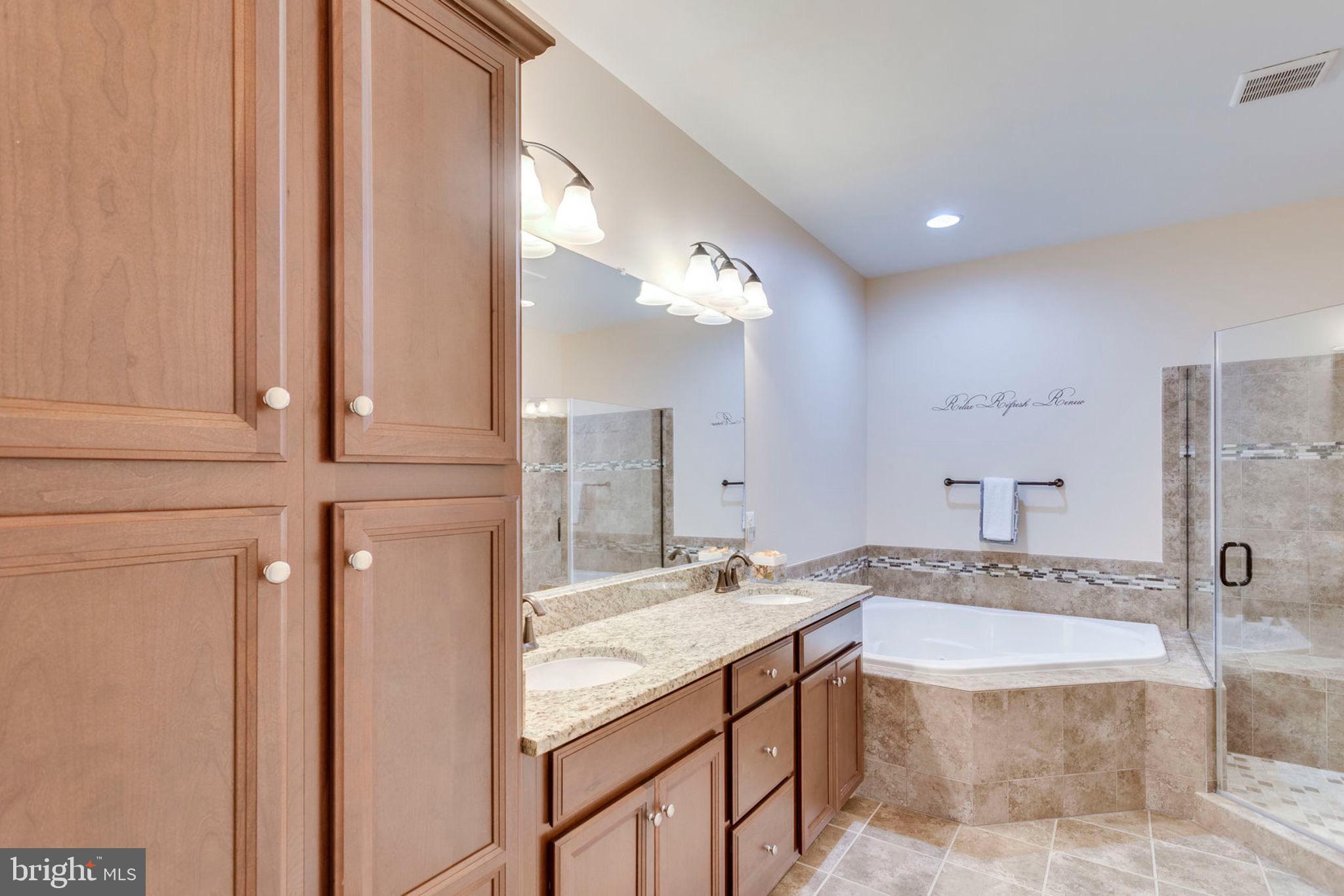 POTOMAC OVERLOOK - Residential Lease