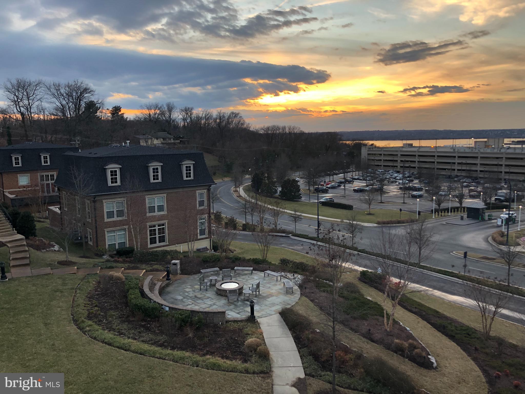 POTOMAC OVERLOOK - Residential Lease