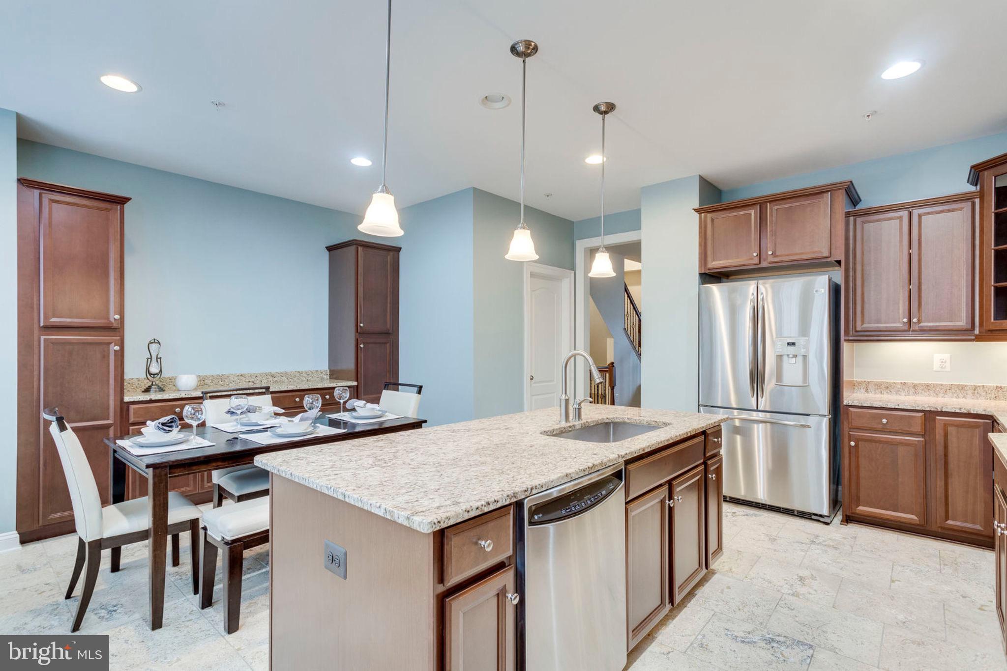 POTOMAC OVERLOOK - Residential Lease