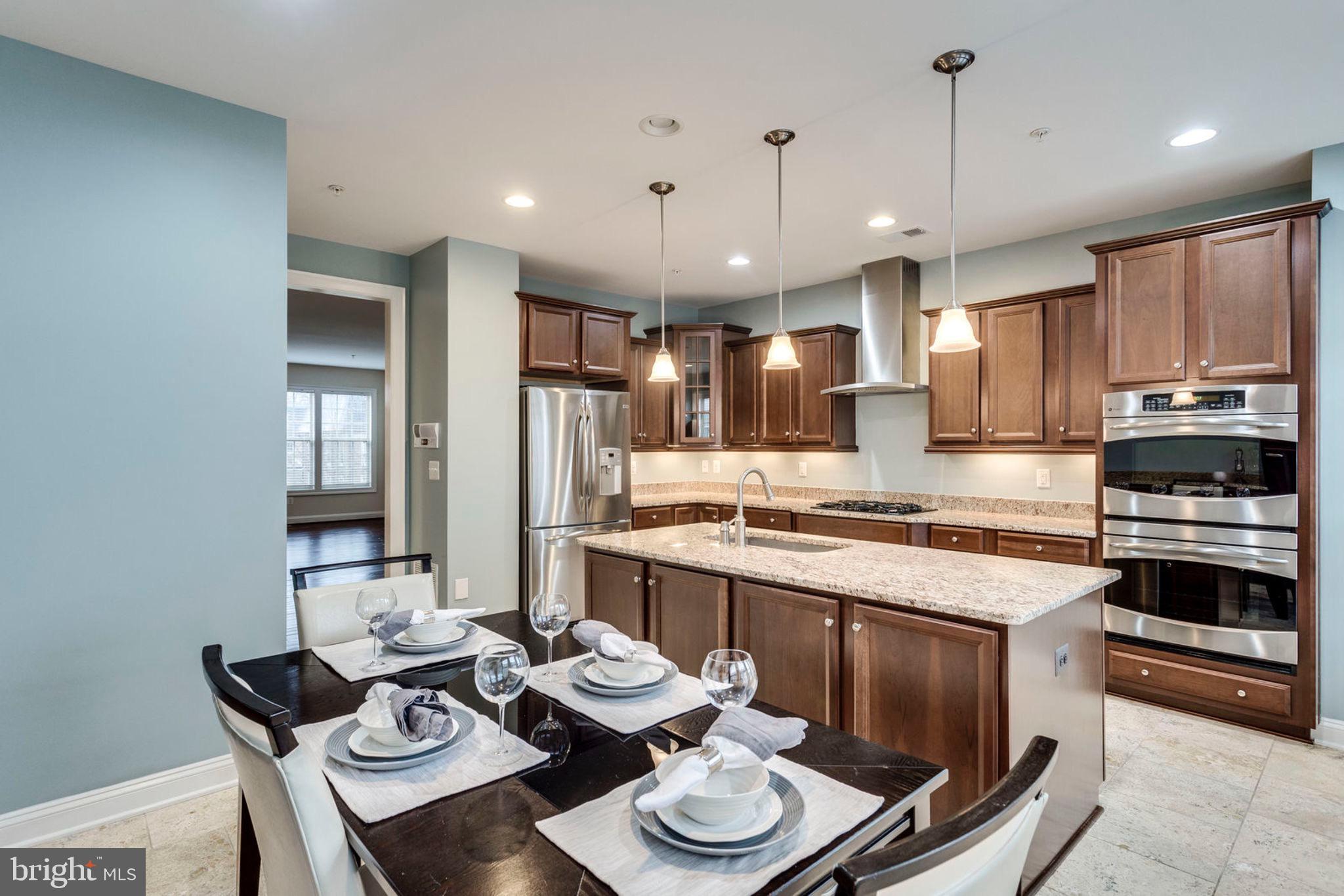 POTOMAC OVERLOOK - Residential Lease