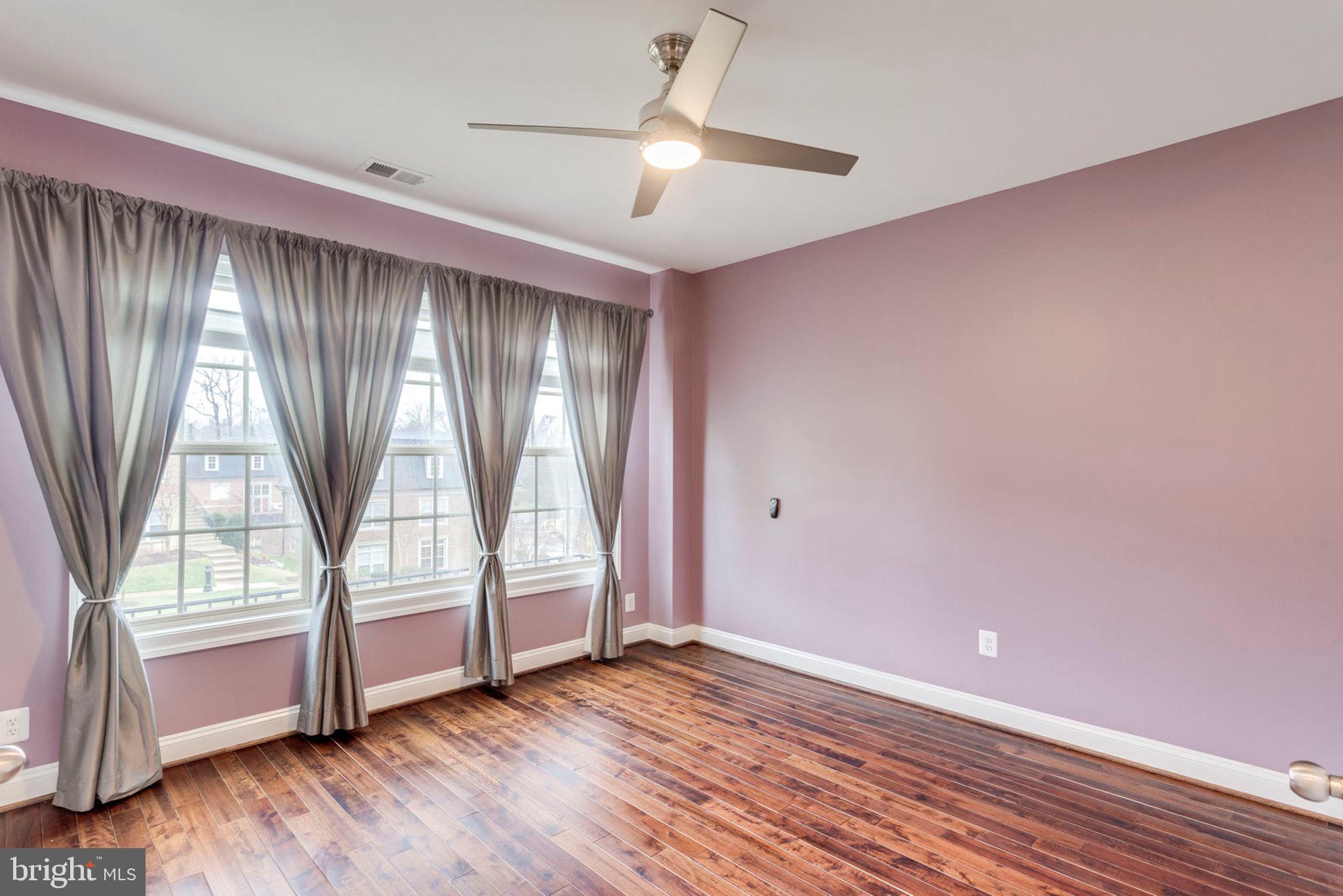 POTOMAC OVERLOOK - Residential Lease