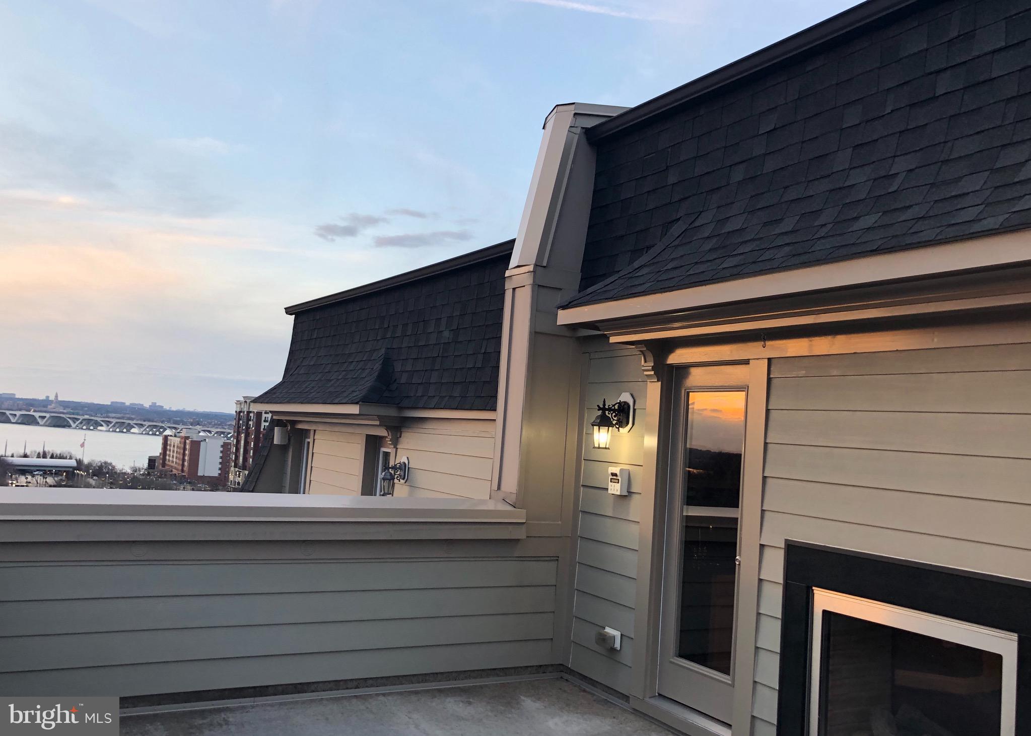 POTOMAC OVERLOOK - Residential Lease