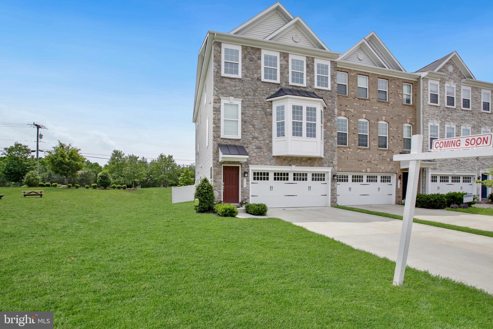 21529 WILLOW BREEZE SQUARE