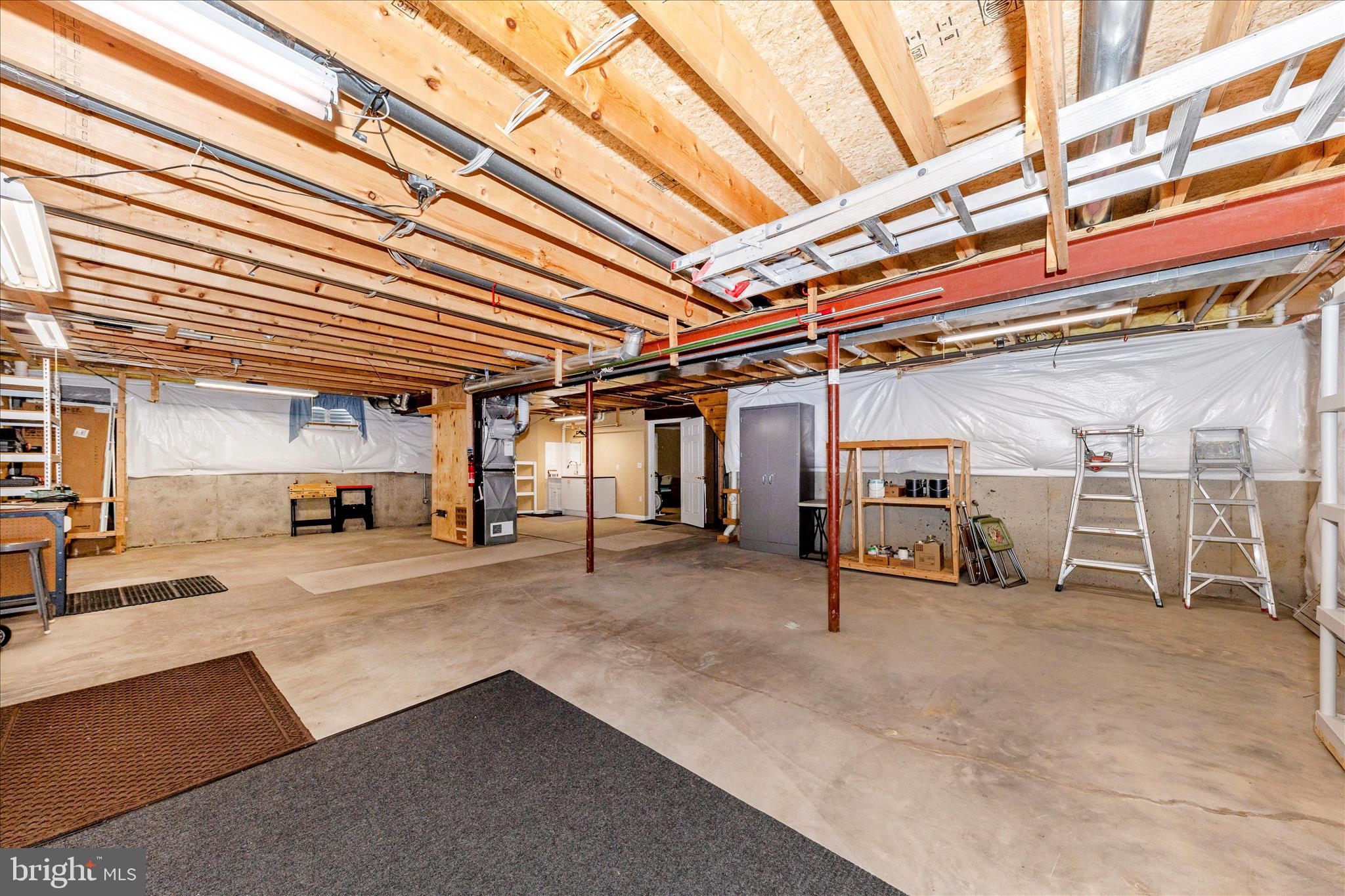 FOXFIELD AT MIDDLETOWN - Residential