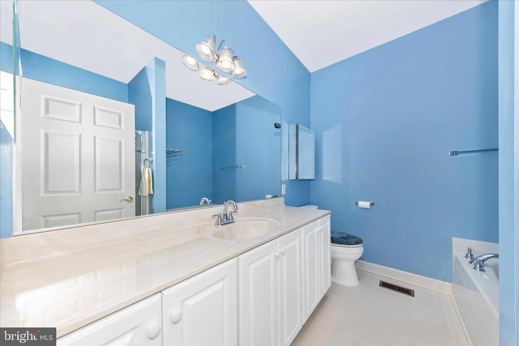 FOXFIELD AT MIDDLETOWN - Residential