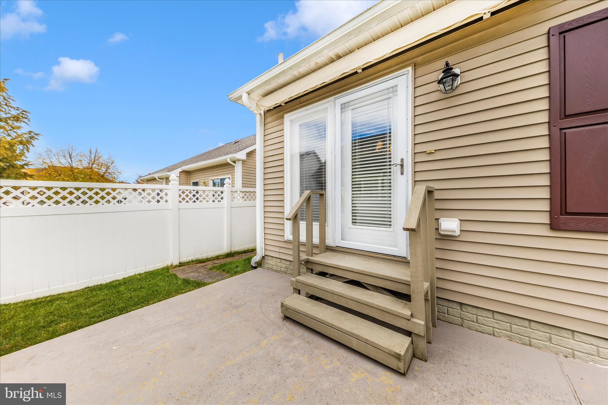 FOXFIELD AT MIDDLETOWN - Residential