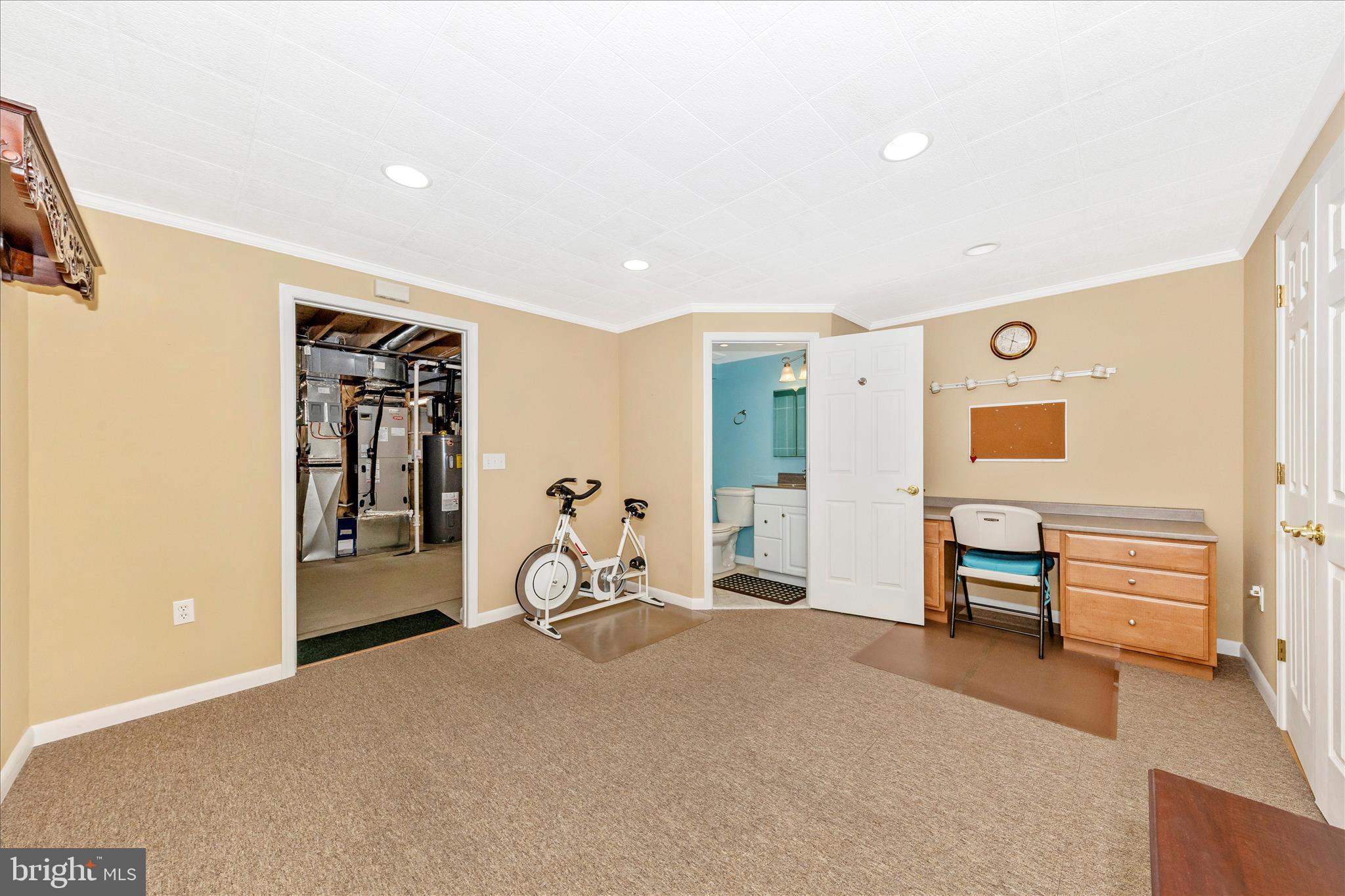 FOXFIELD AT MIDDLETOWN - Residential