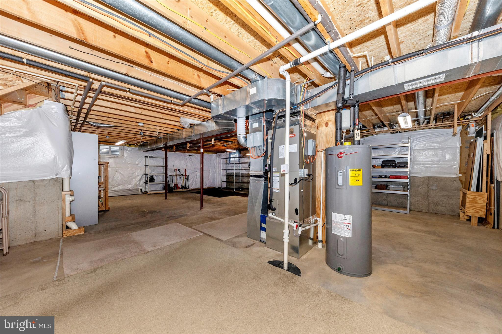 FOXFIELD AT MIDDLETOWN - Residential