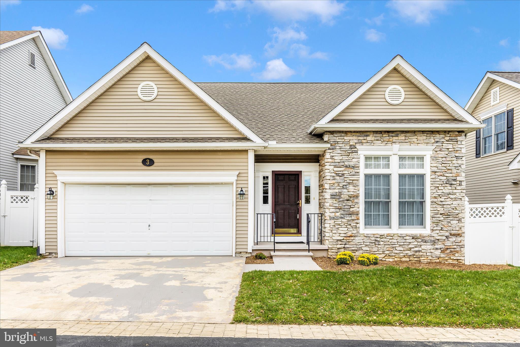 FOXFIELD AT MIDDLETOWN - Residential