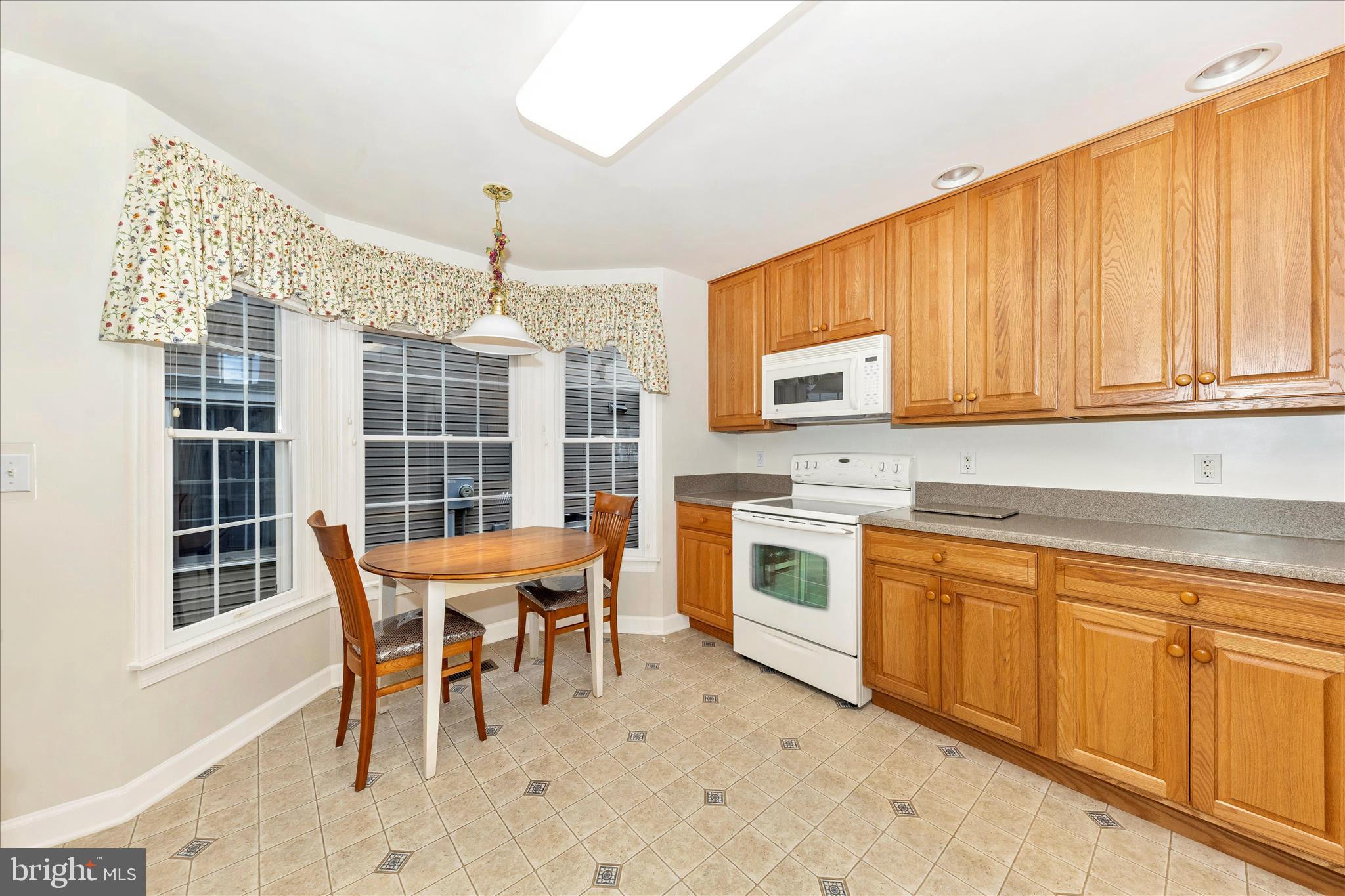 FOXFIELD AT MIDDLETOWN - Residential