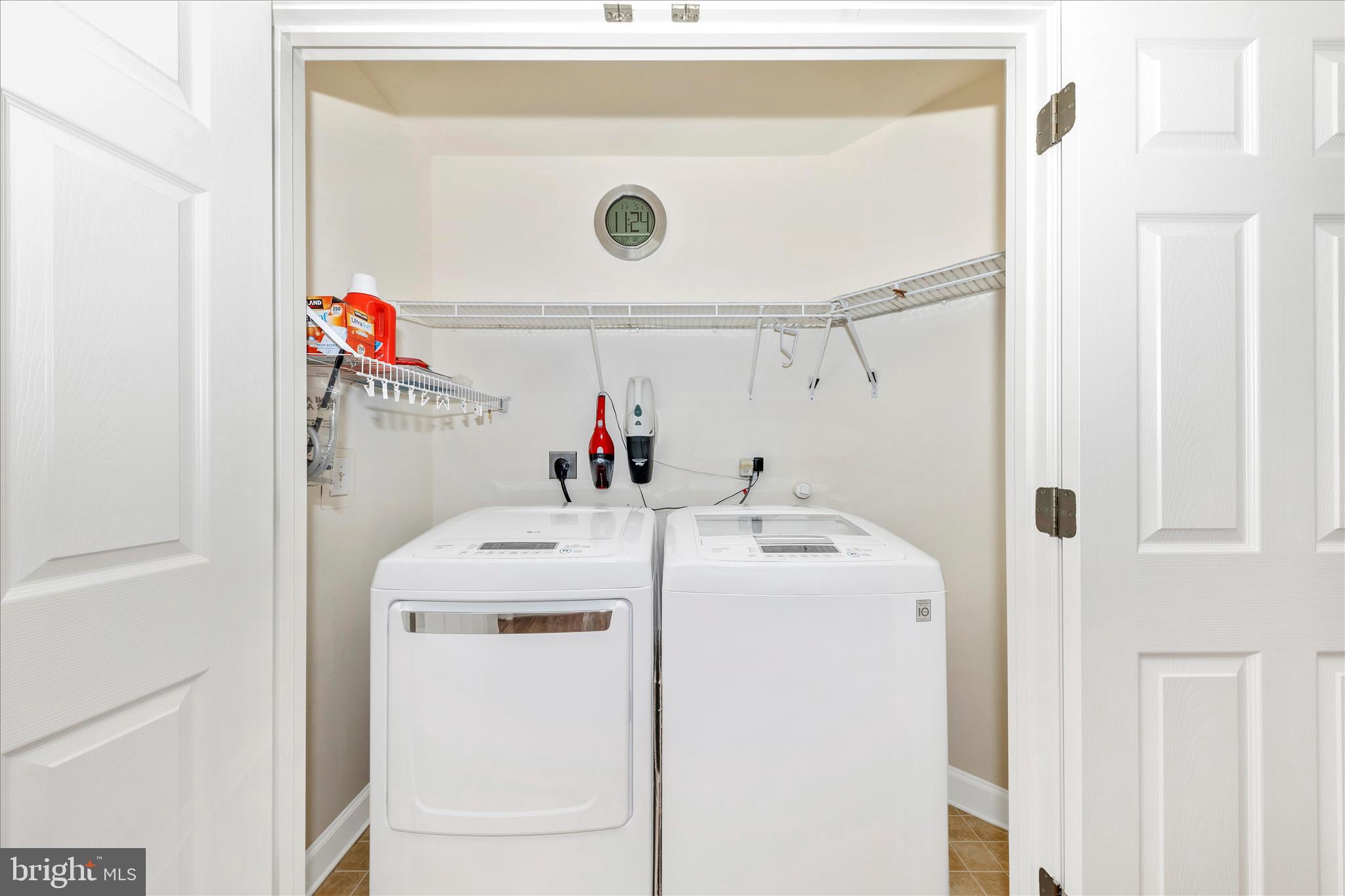 FOXFIELD AT MIDDLETOWN - Residential