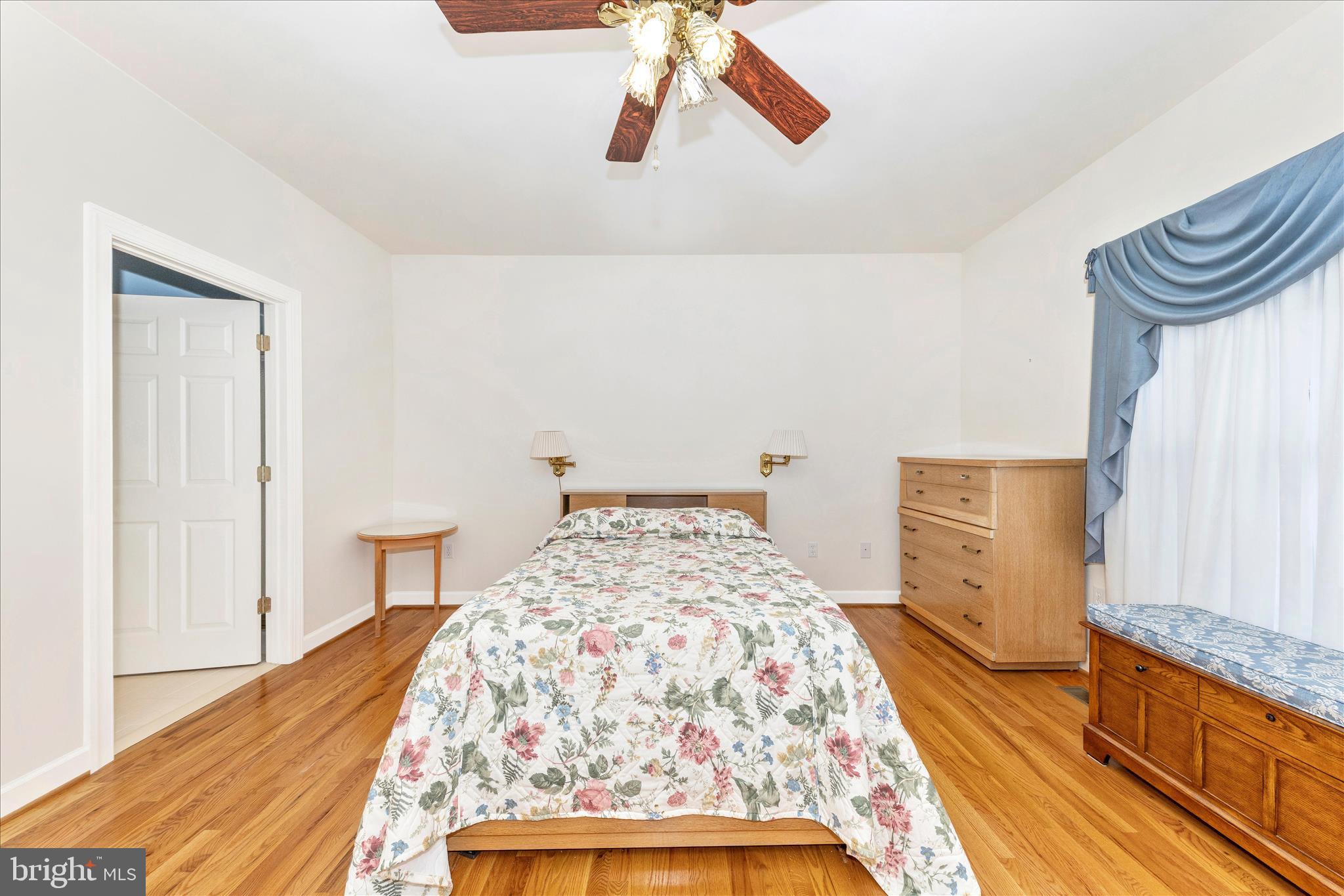 FOXFIELD AT MIDDLETOWN - Residential