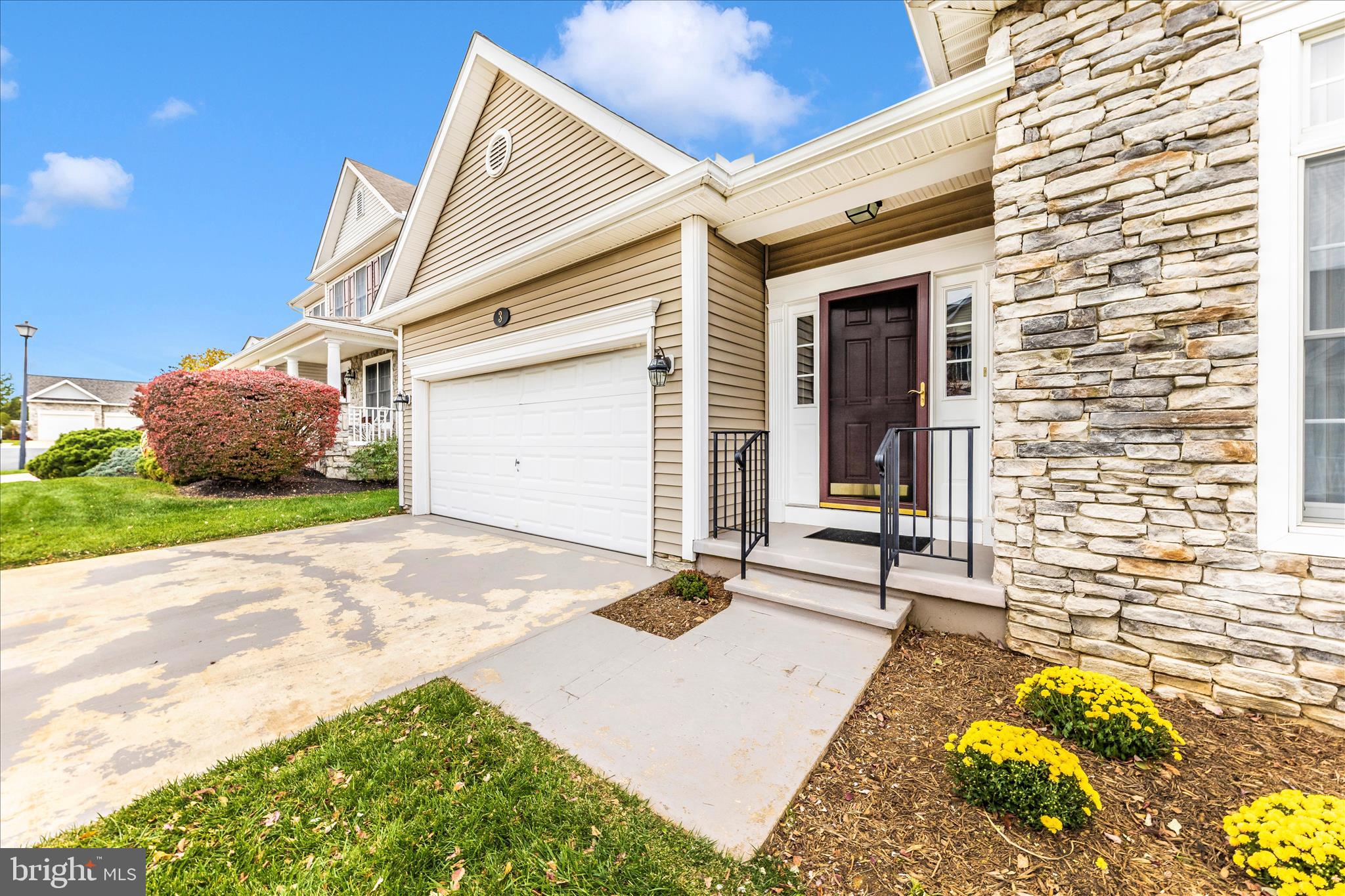 FOXFIELD AT MIDDLETOWN - Residential