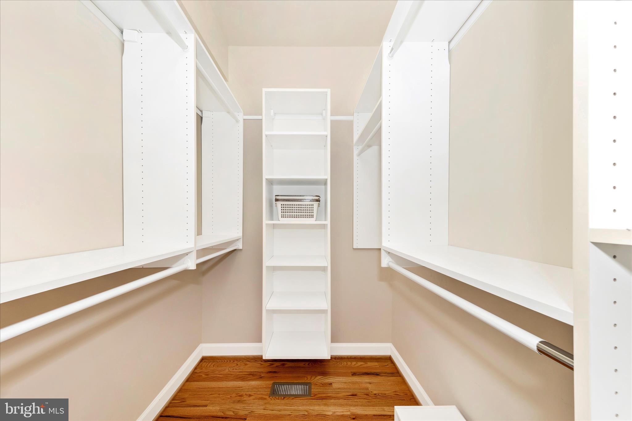 FOXFIELD AT MIDDLETOWN - Residential