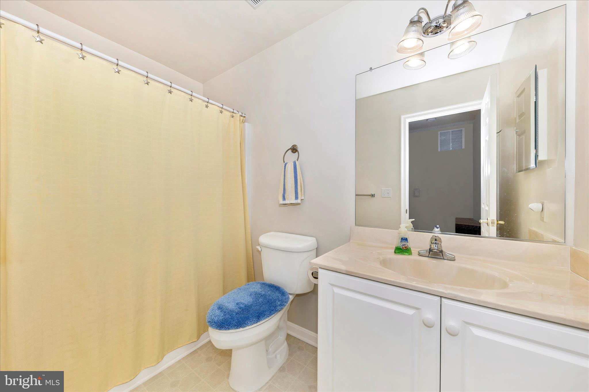 FOXFIELD AT MIDDLETOWN - Residential