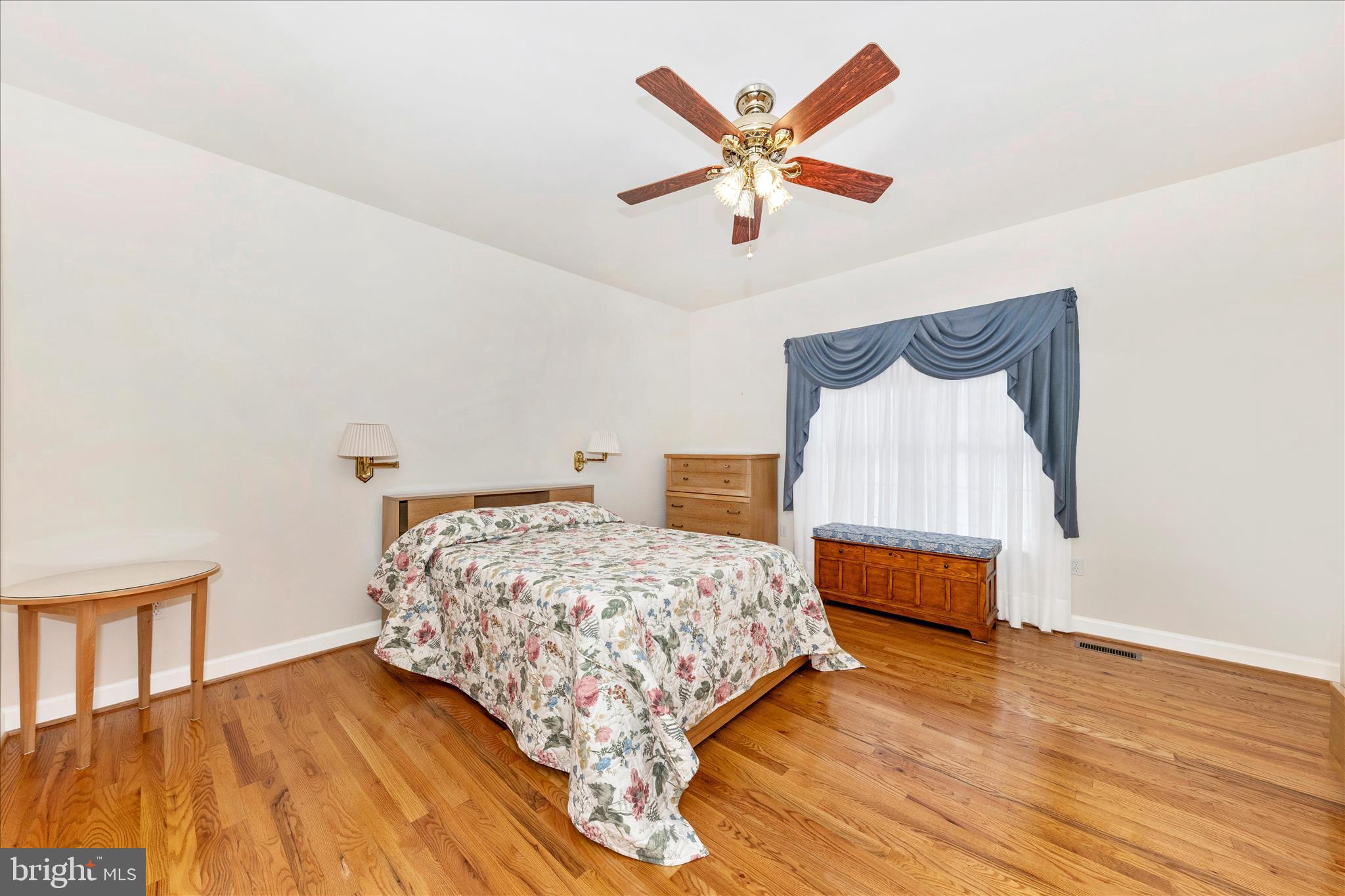 FOXFIELD AT MIDDLETOWN - Residential