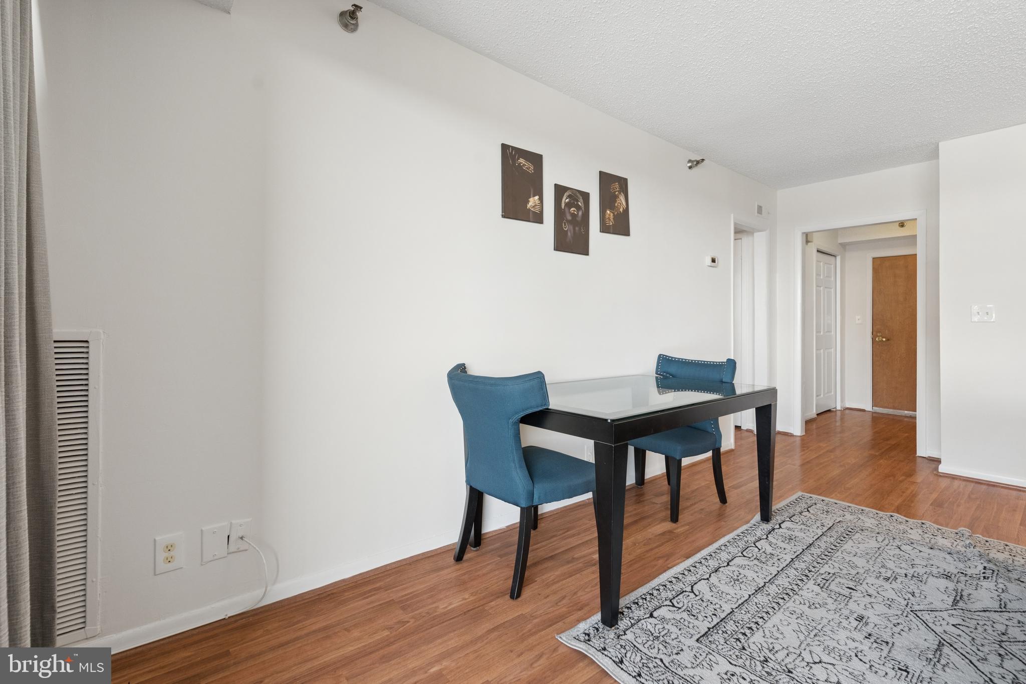 SKYLINE SQUARE CONDO - Residential