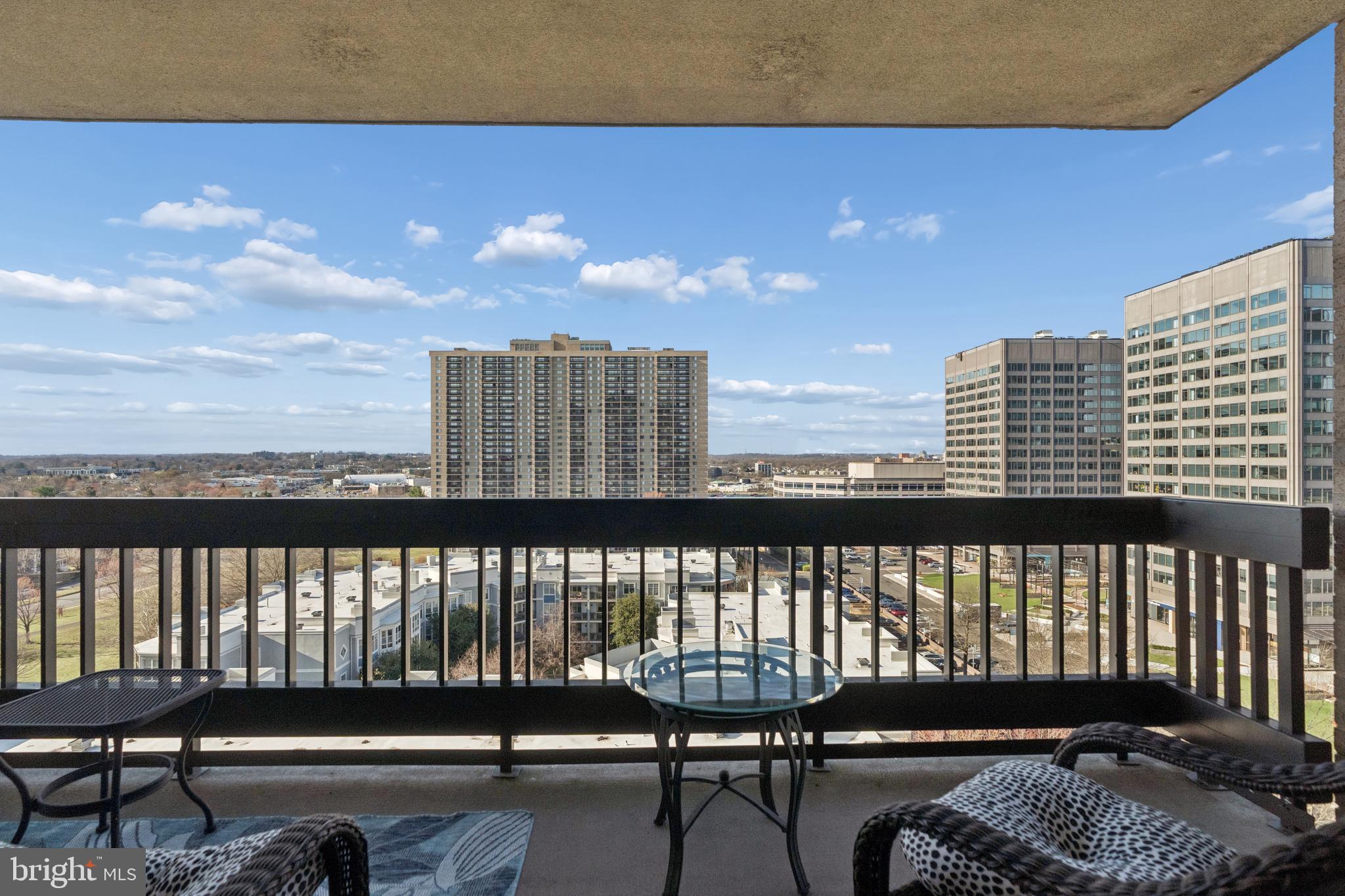 SKYLINE SQUARE CONDO - Residential