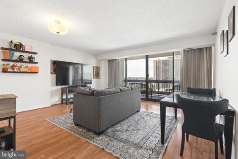 Photo of 5505 Seminary Road #1106N, FALLS CHURCH, VA 22041 (MLS # VAFX2296476)