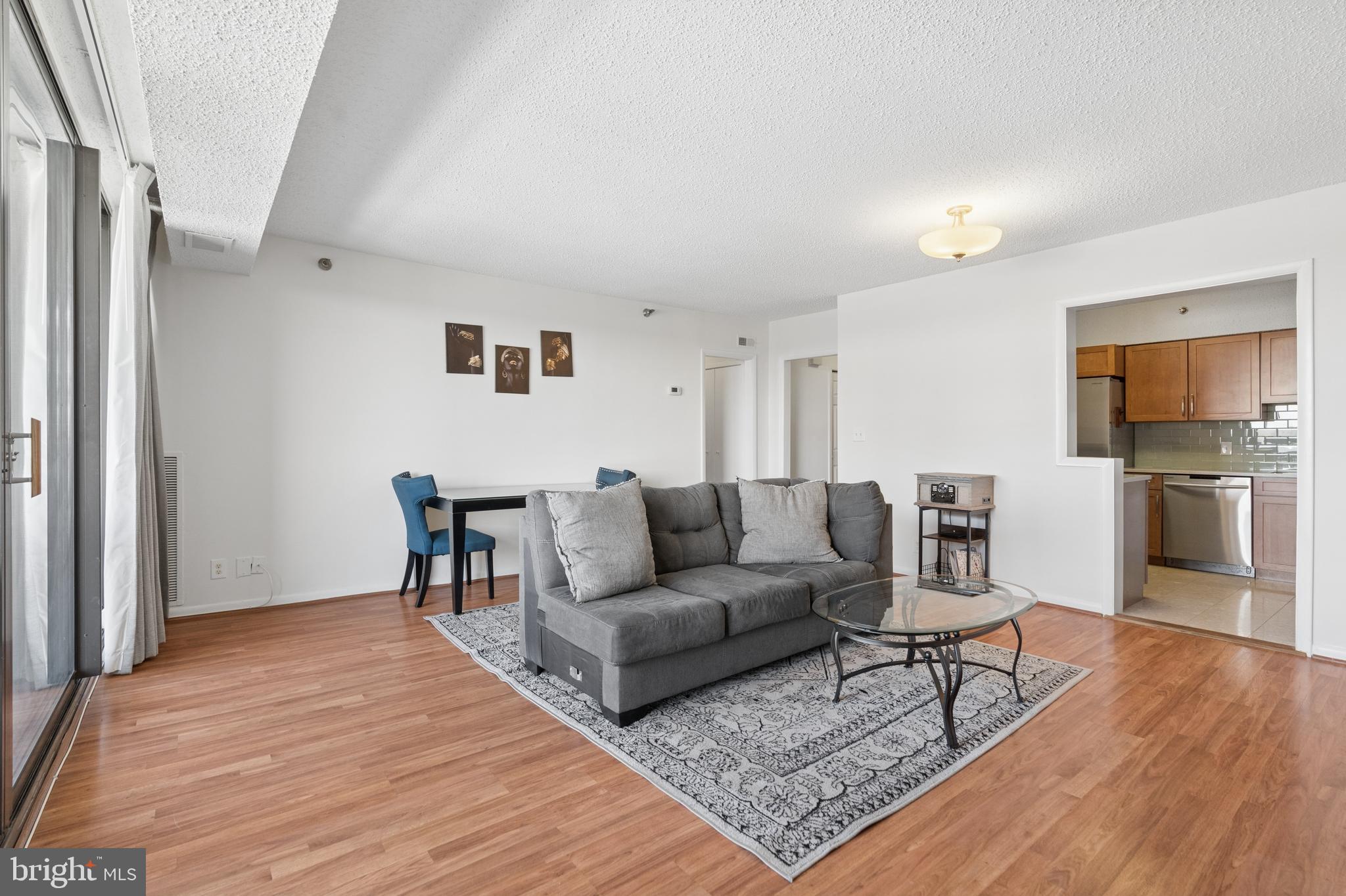 SKYLINE SQUARE CONDO - Residential