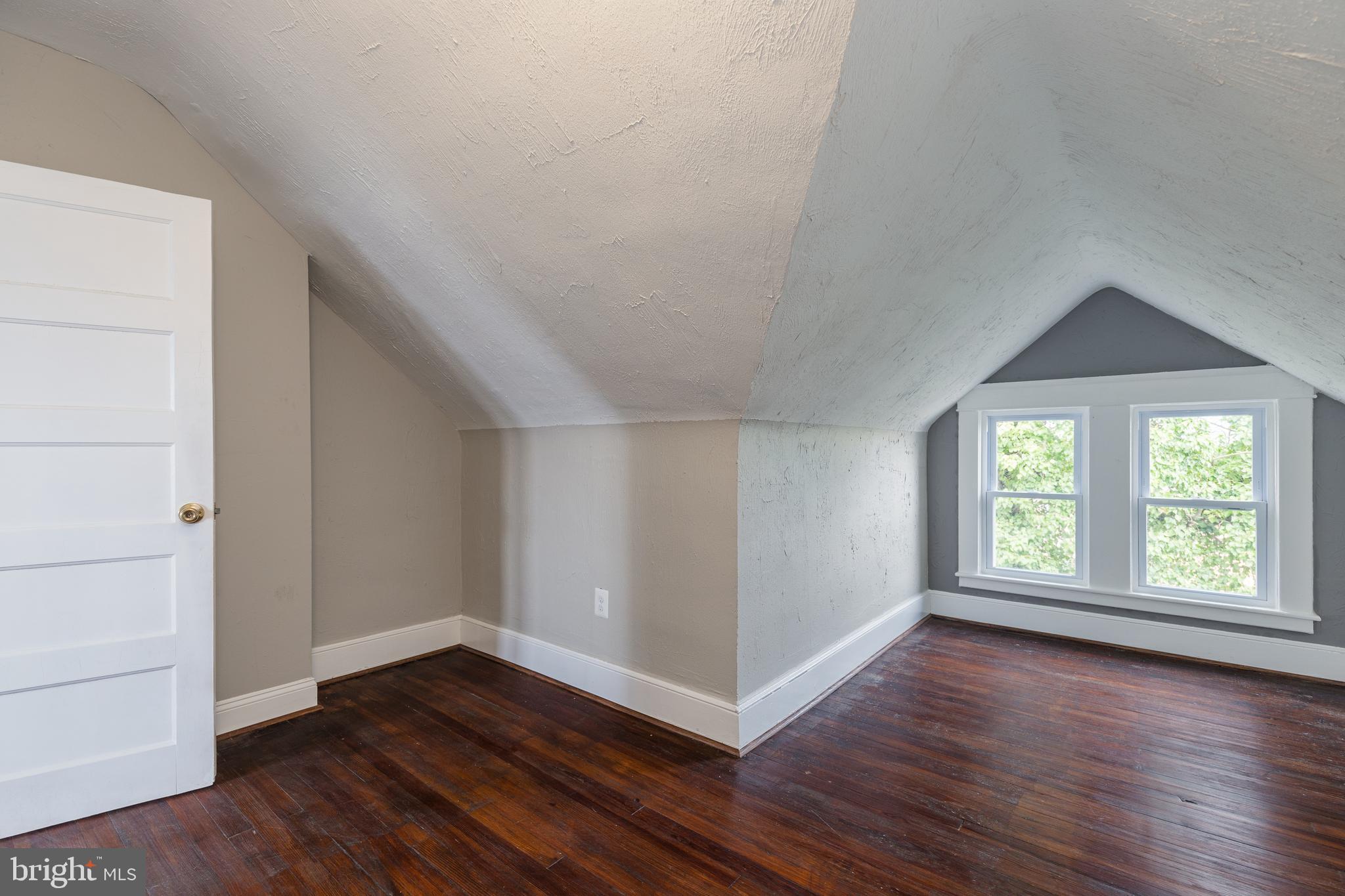 WINDSOR HILLS - Residential