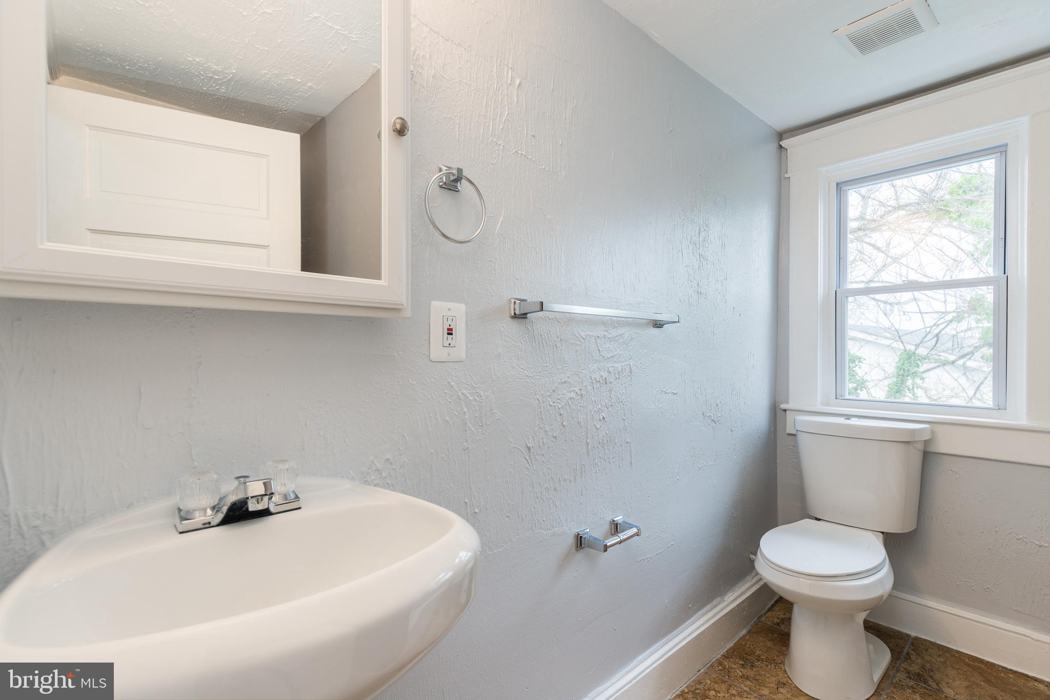 WINDSOR HILLS - Residential