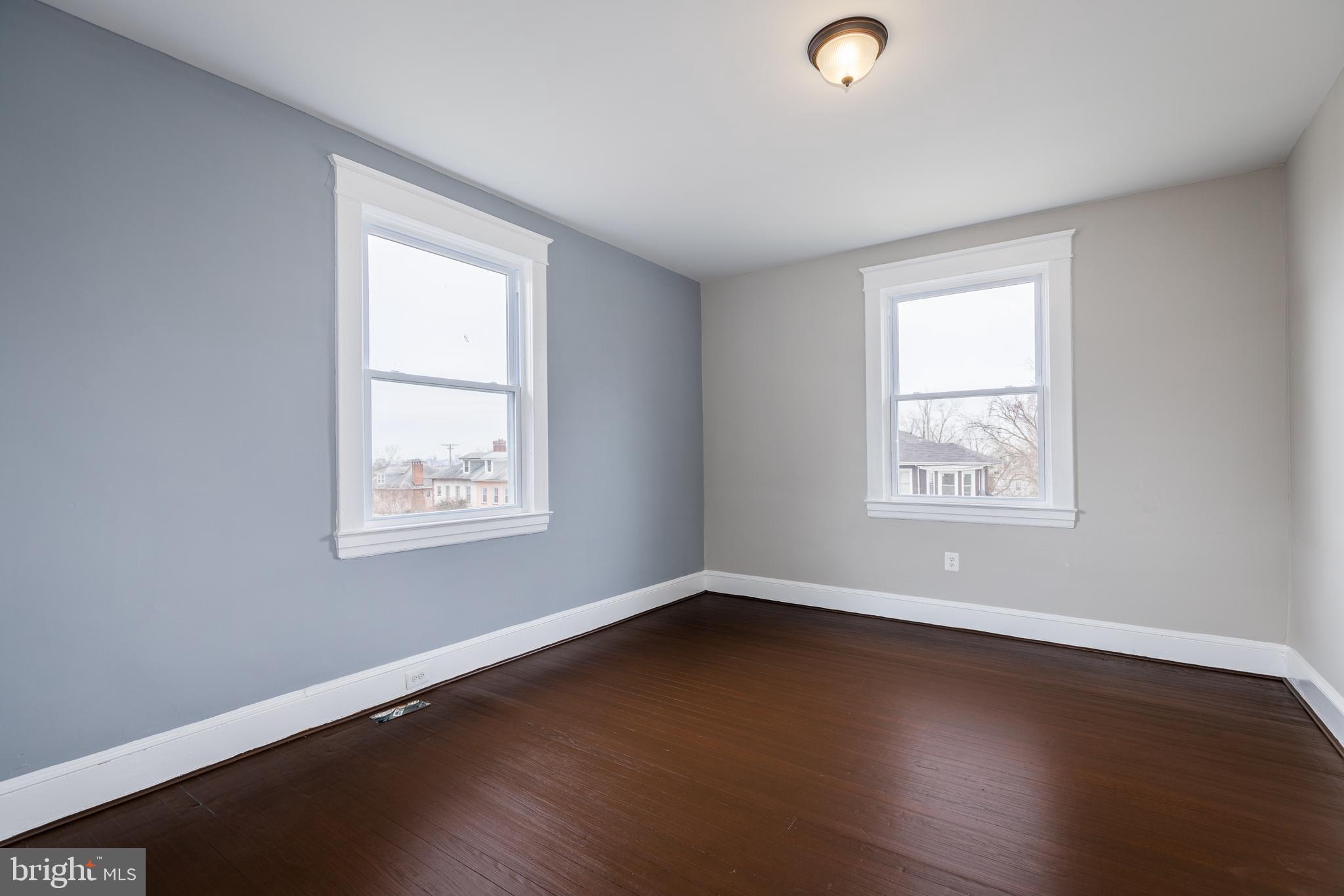 WINDSOR HILLS - Residential