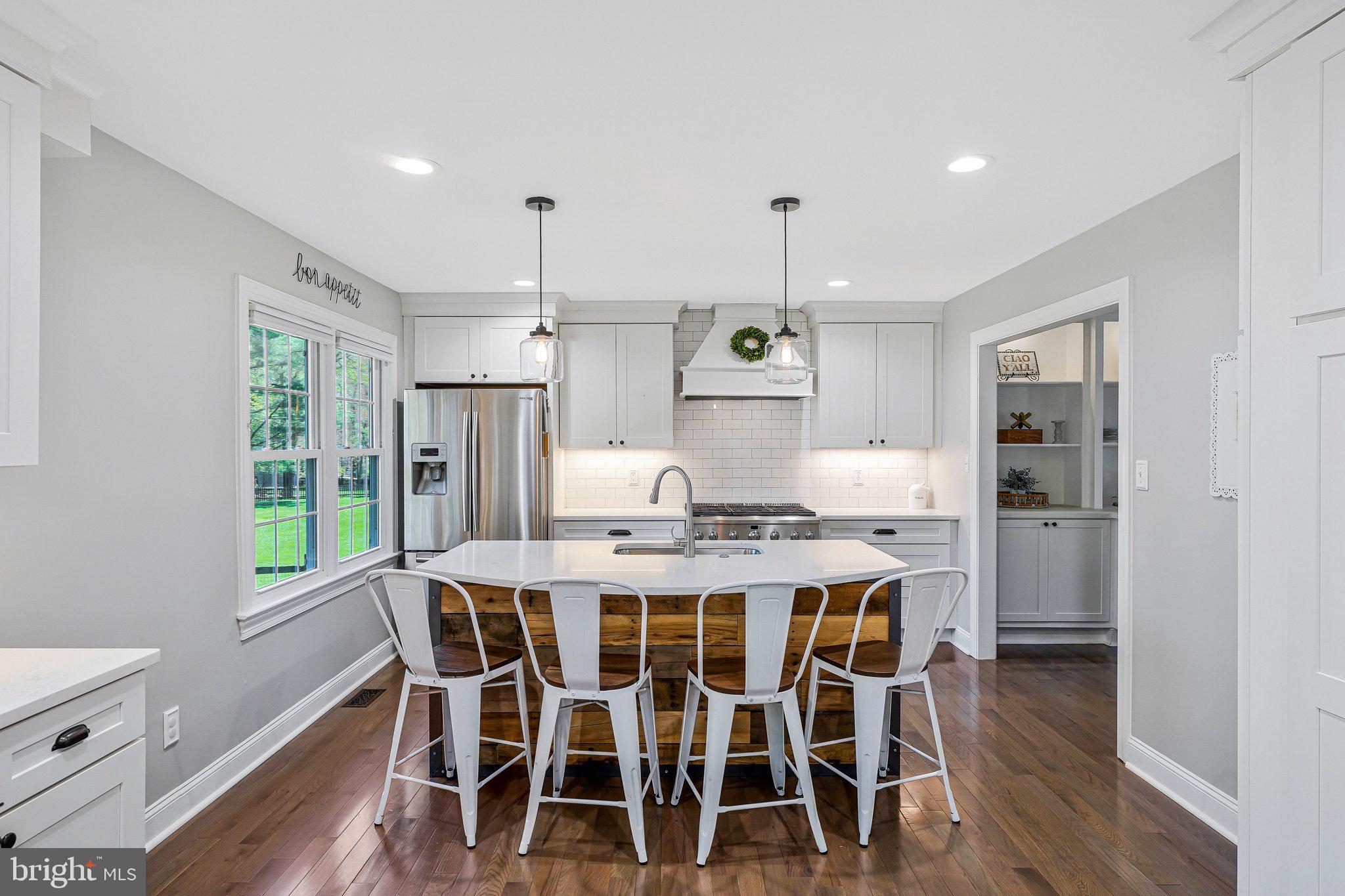 10430 HERITAGE LANDING ROAD