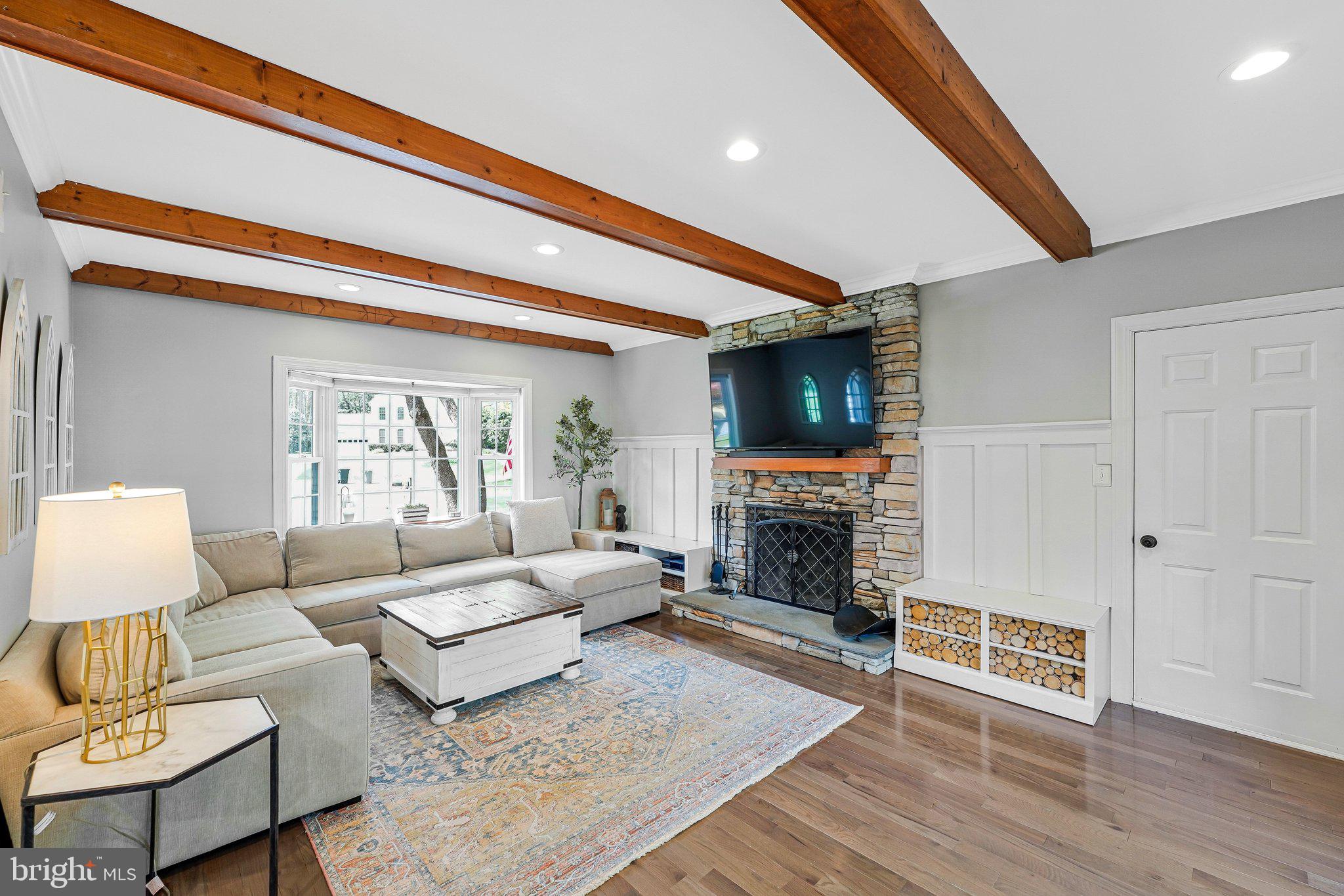 BURKE CENTRE - Residential