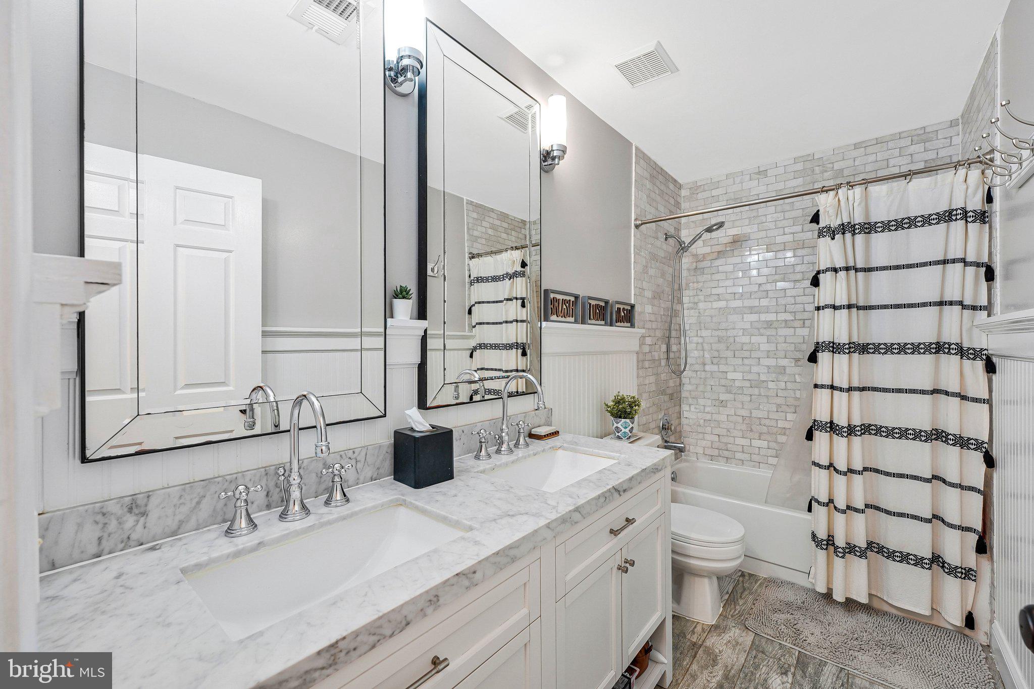 BURKE CENTRE - Residential