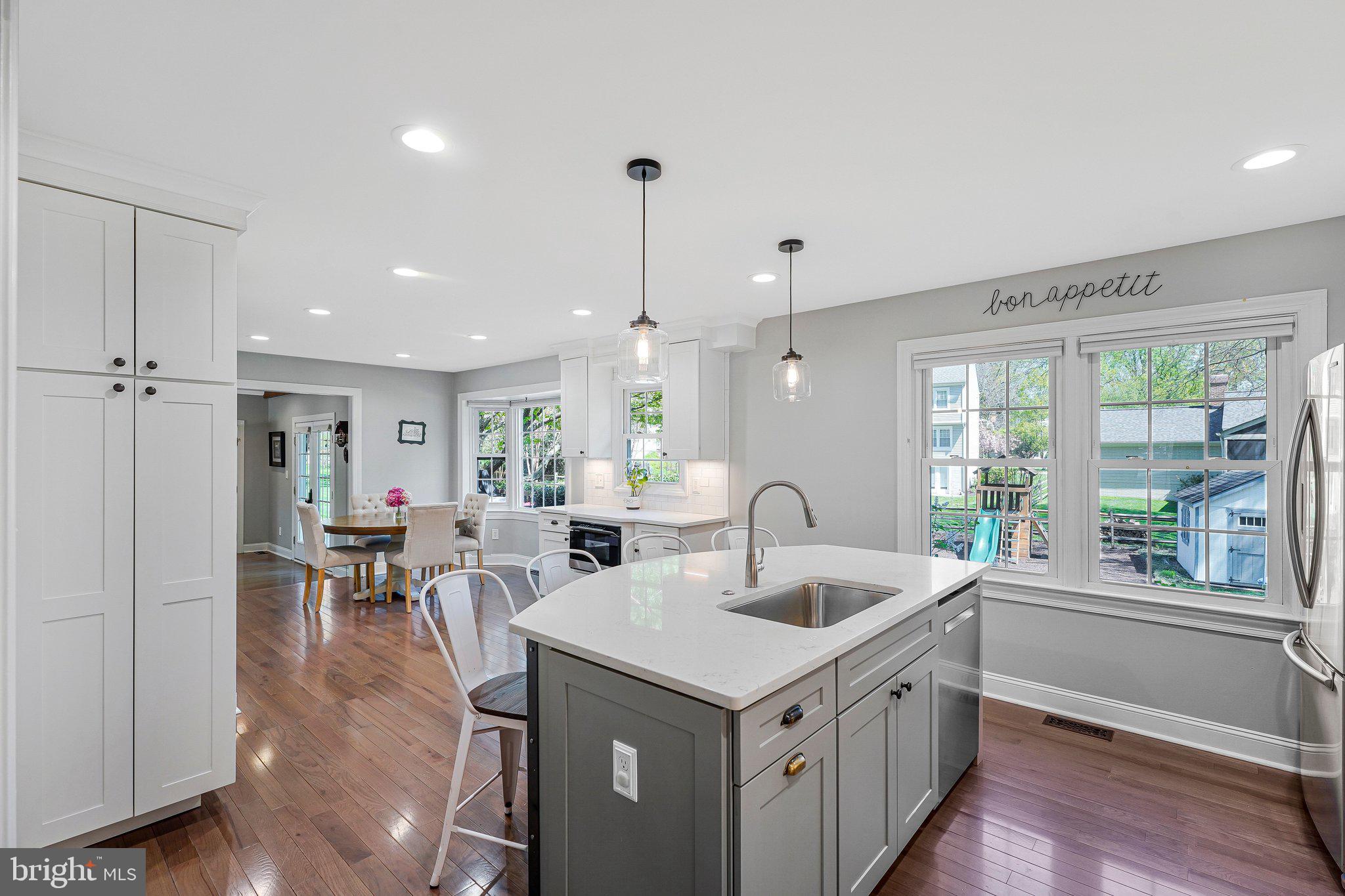 BURKE CENTRE - Residential