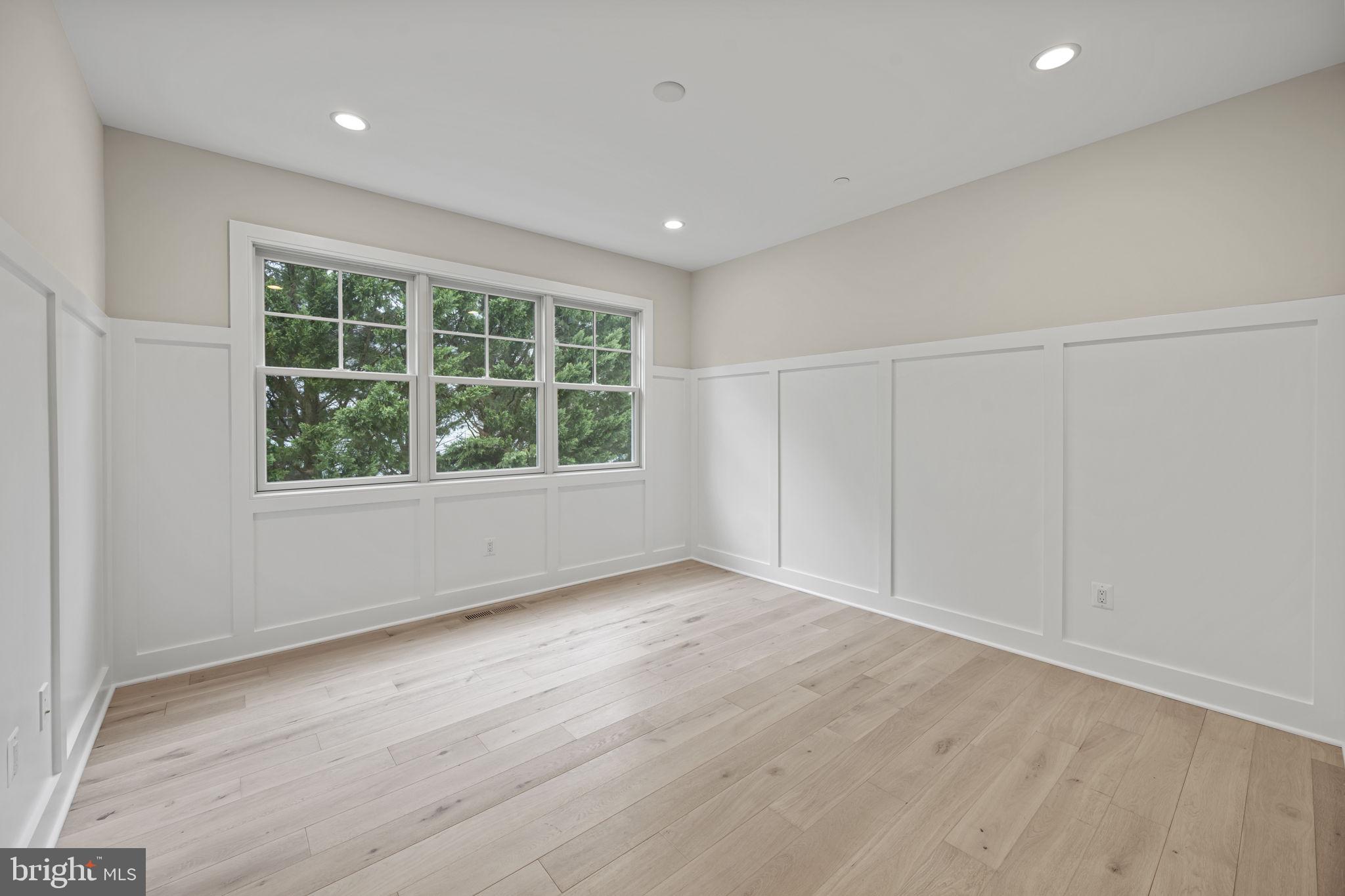 AYRLAWN - Residential