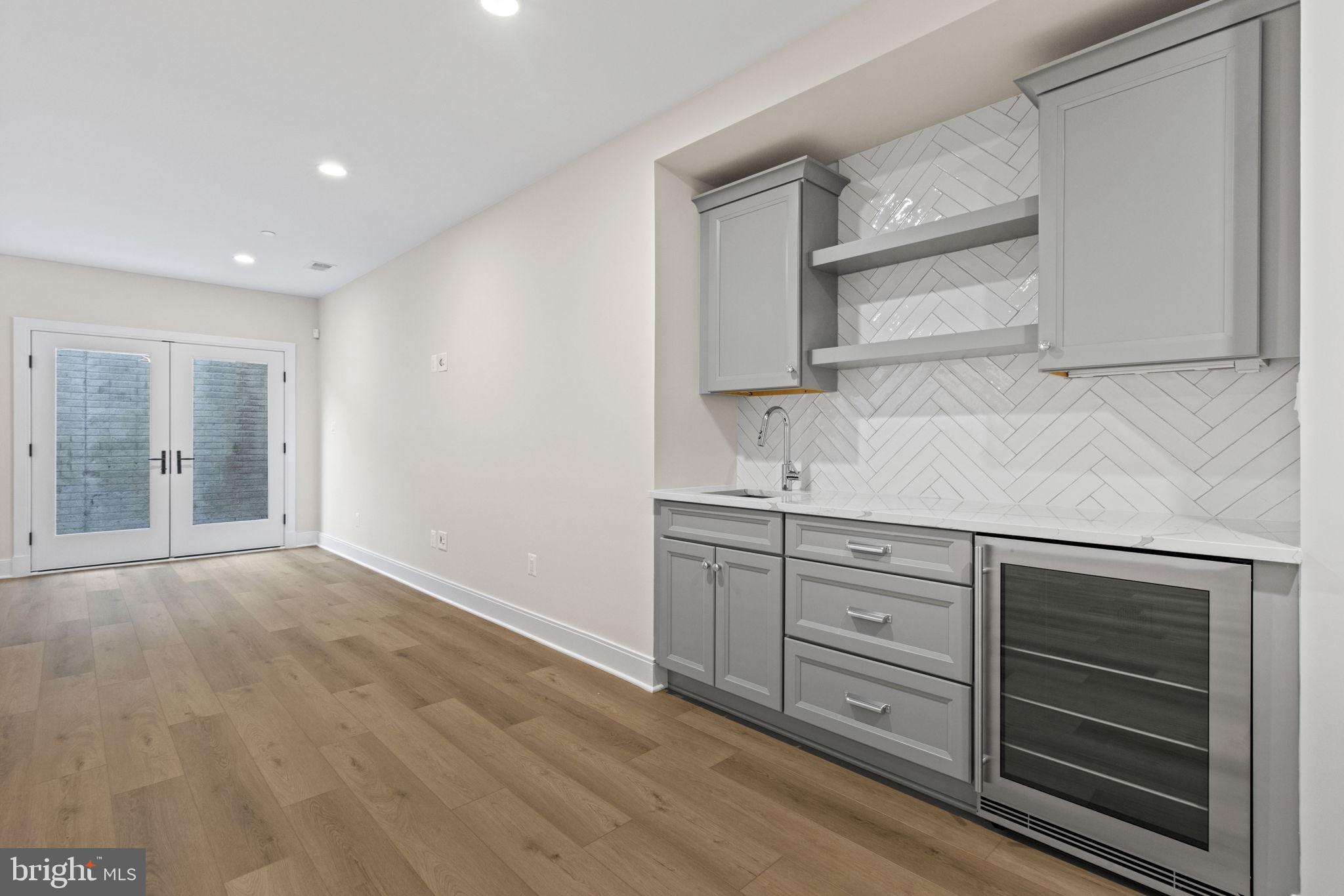 AYRLAWN - Residential