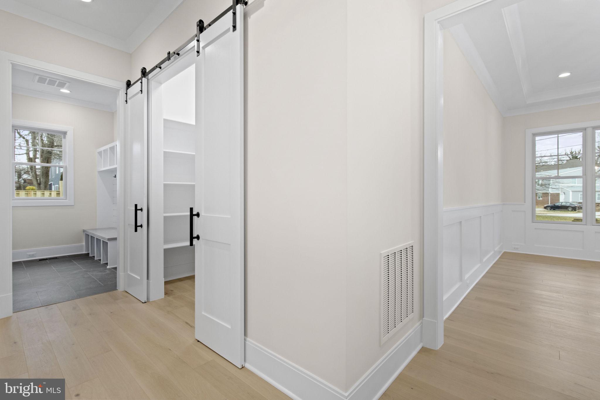 AYRLAWN - Residential