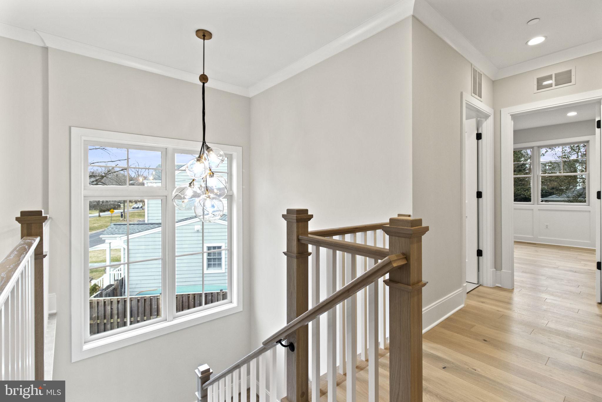 AYRLAWN - Residential