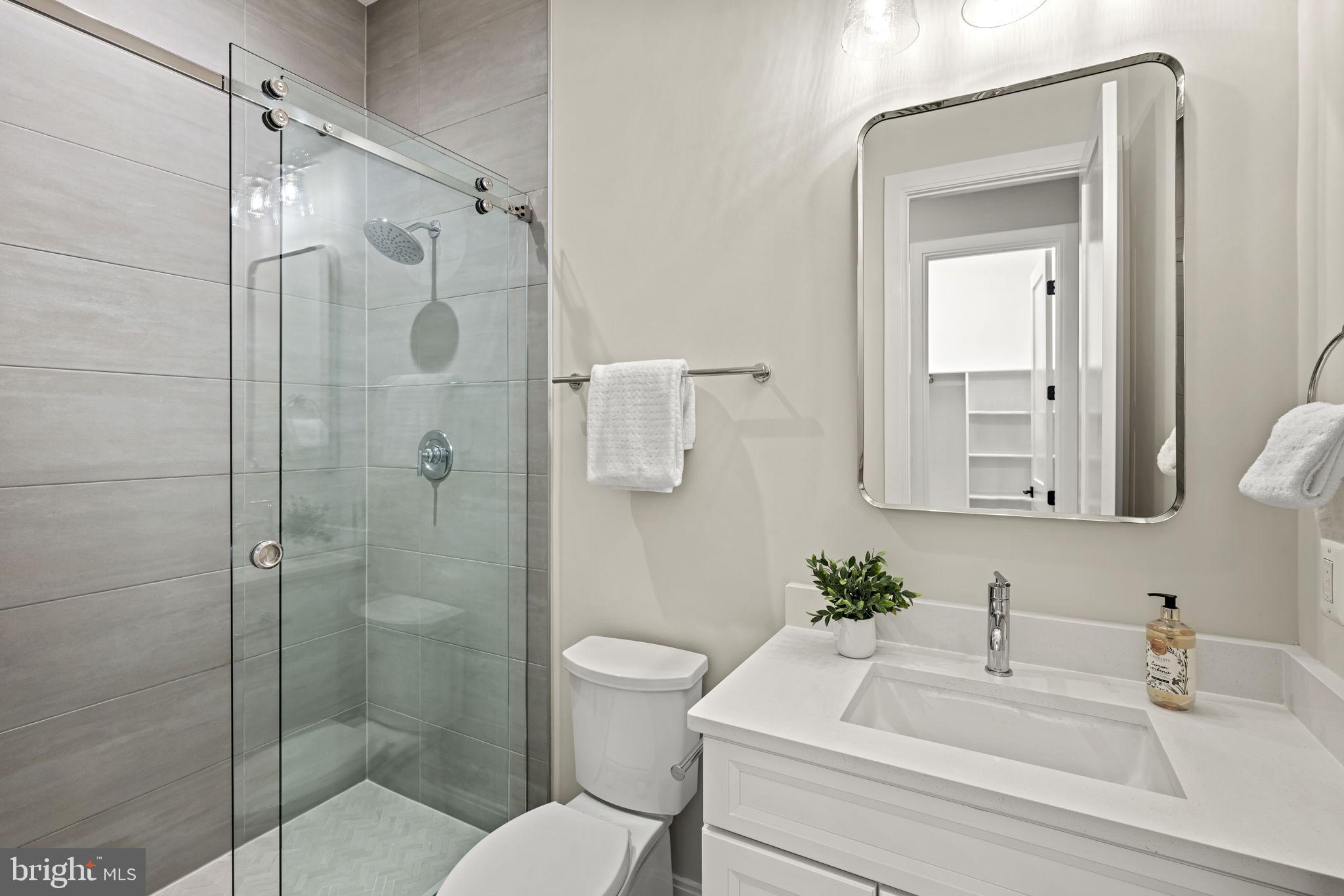 AYRLAWN - Residential