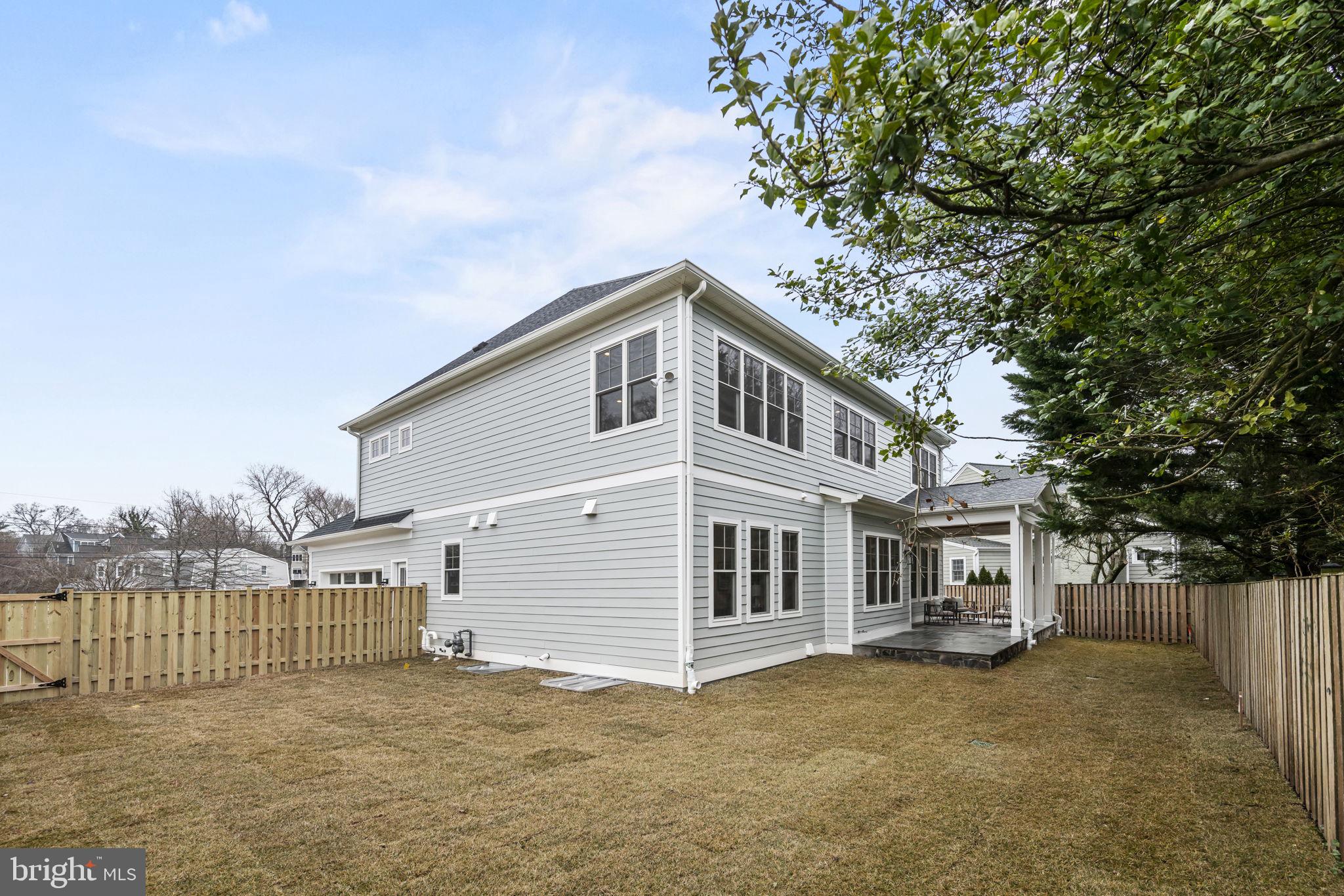 AYRLAWN - Residential