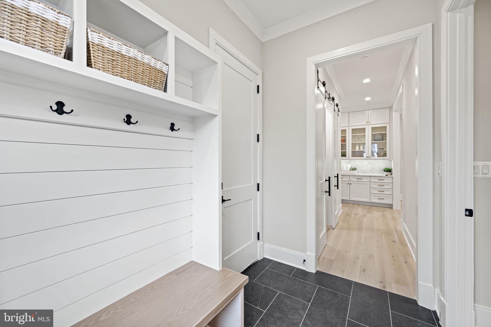 AYRLAWN - Residential