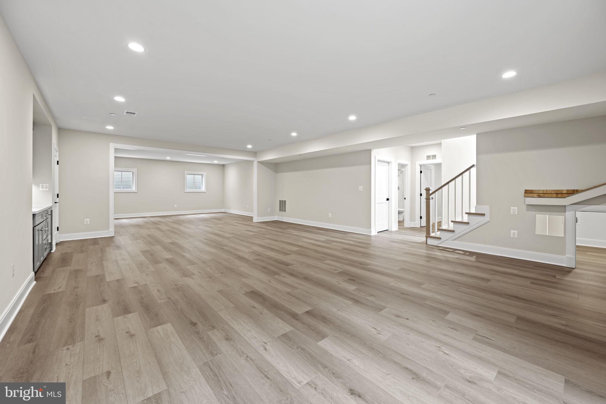 AYRLAWN - Residential